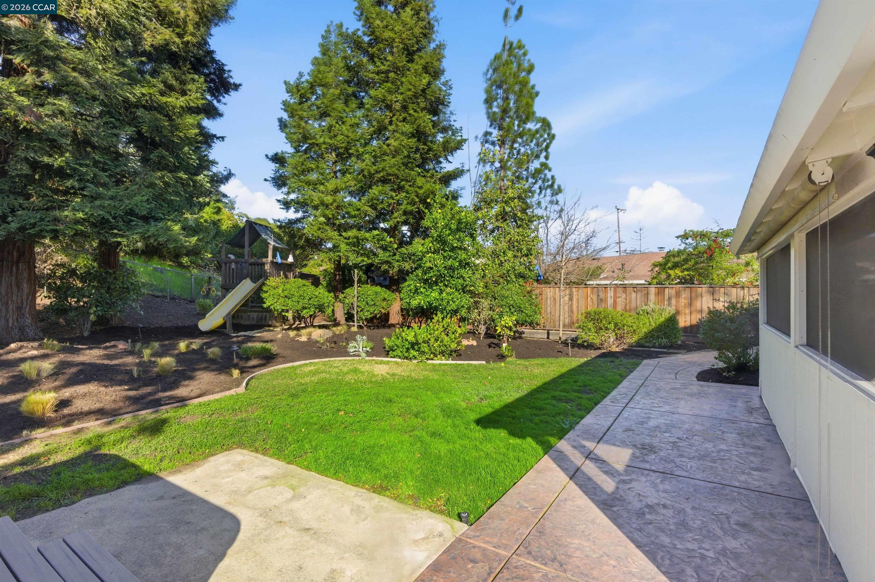 2933 Madeira Way