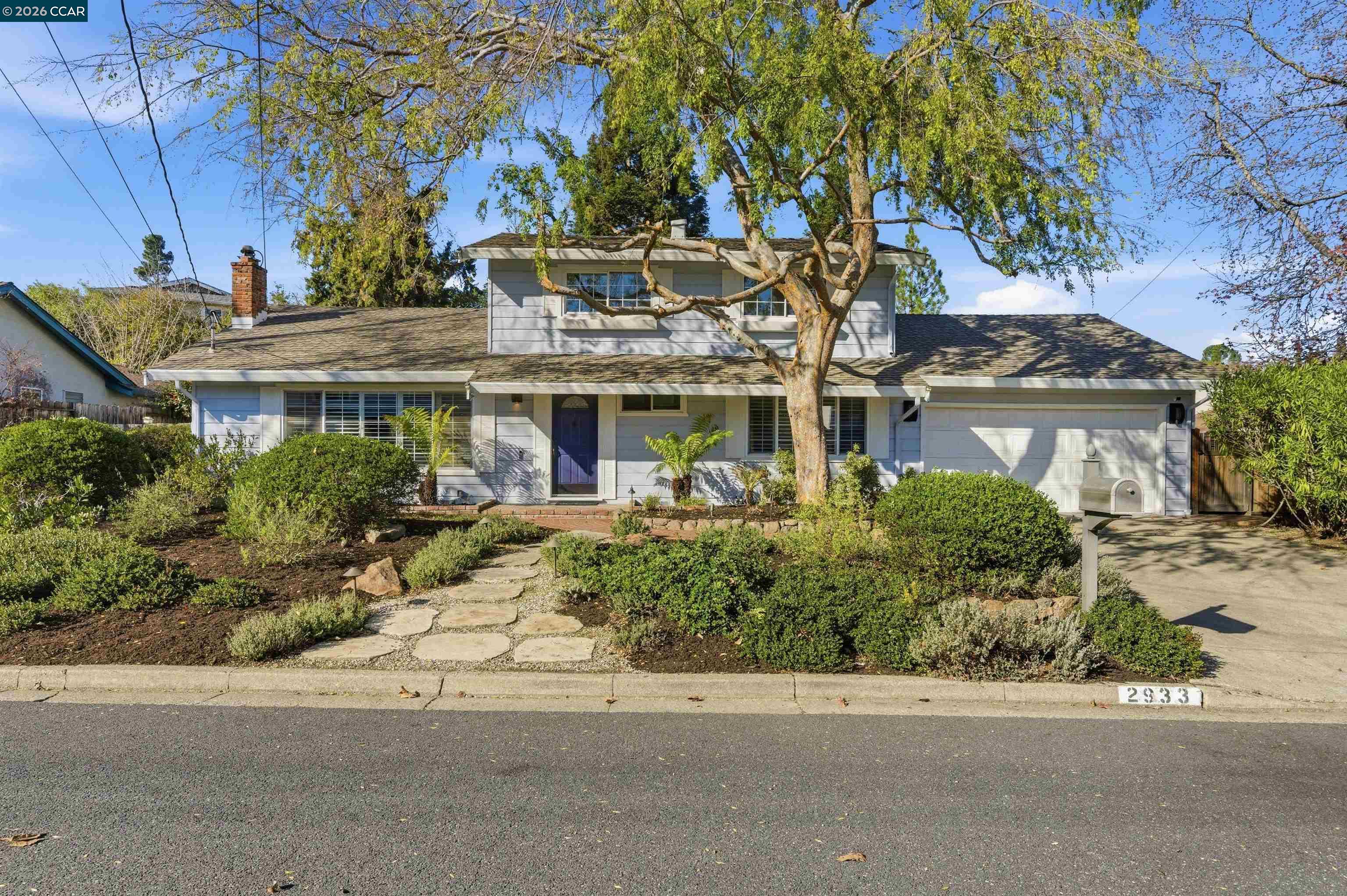 2933 Madeira Way