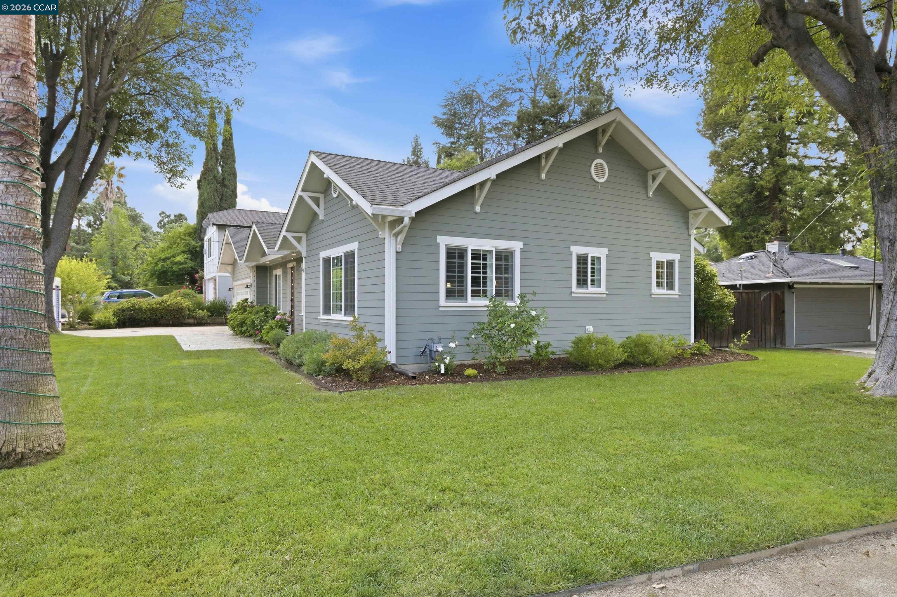 1742 Mary Dr
