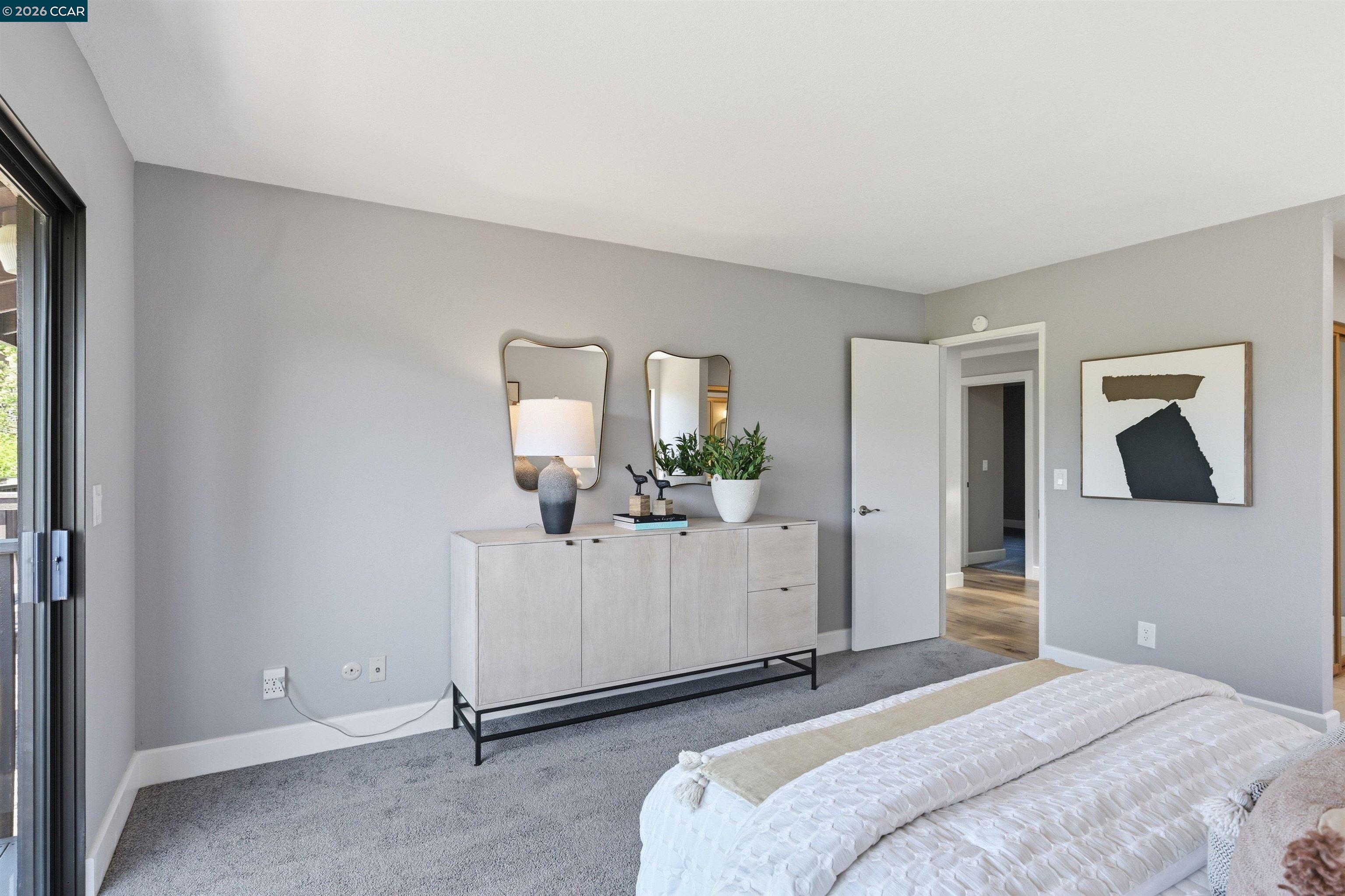 11 Swansea Ln