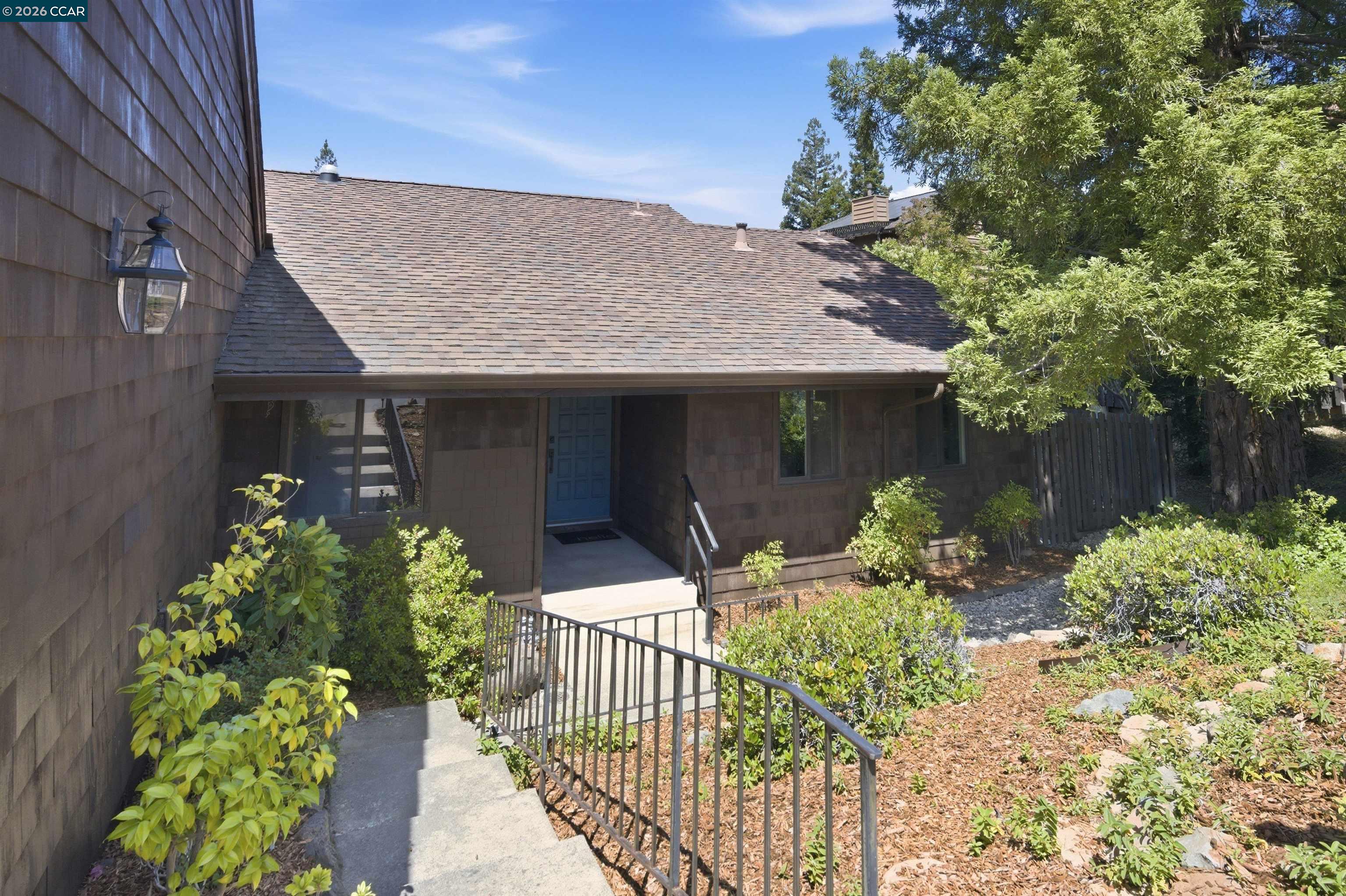 11 Swansea Ln