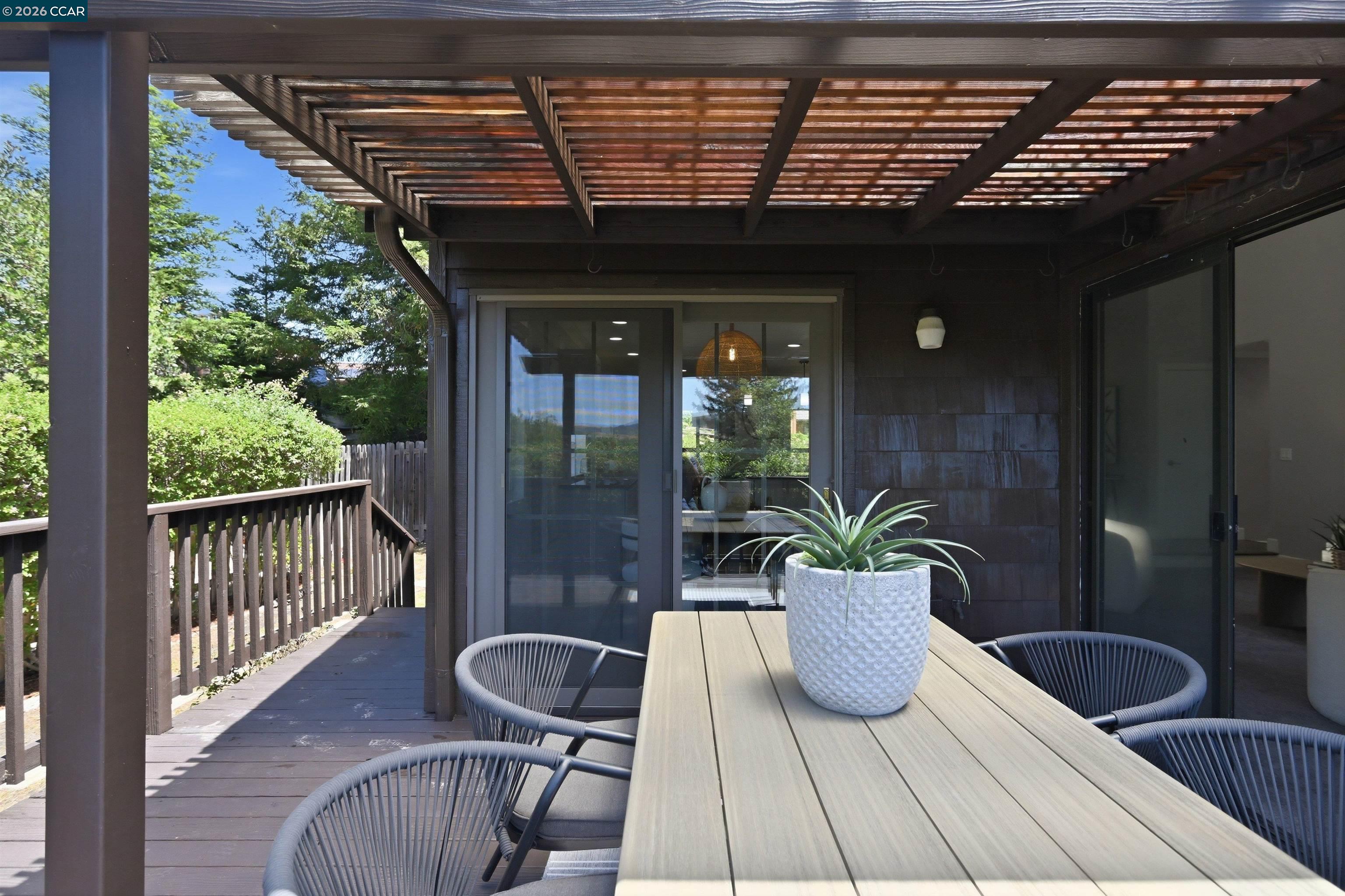 11 Swansea Ln