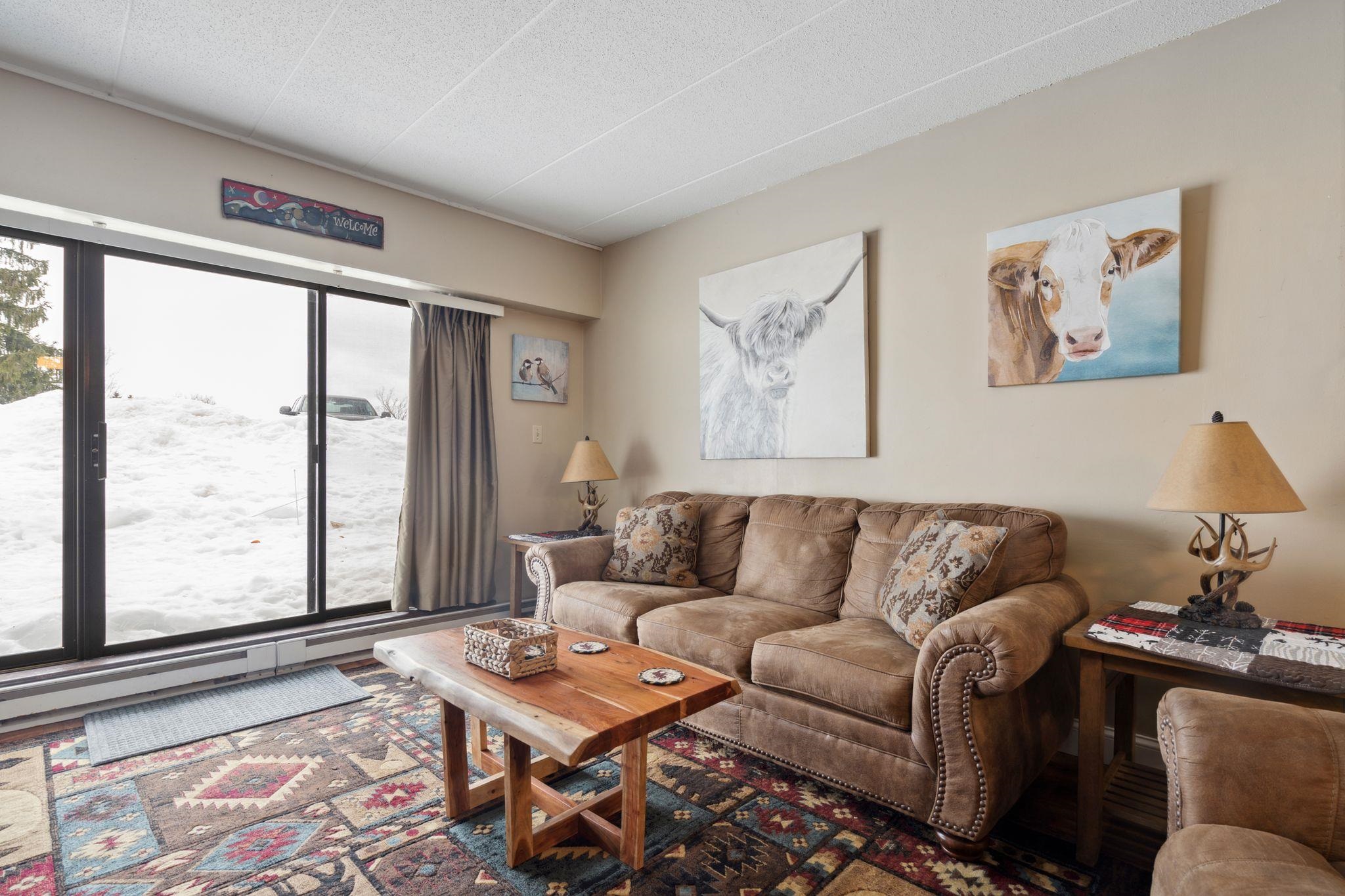 135 E Mountain Road Unit: 1A8