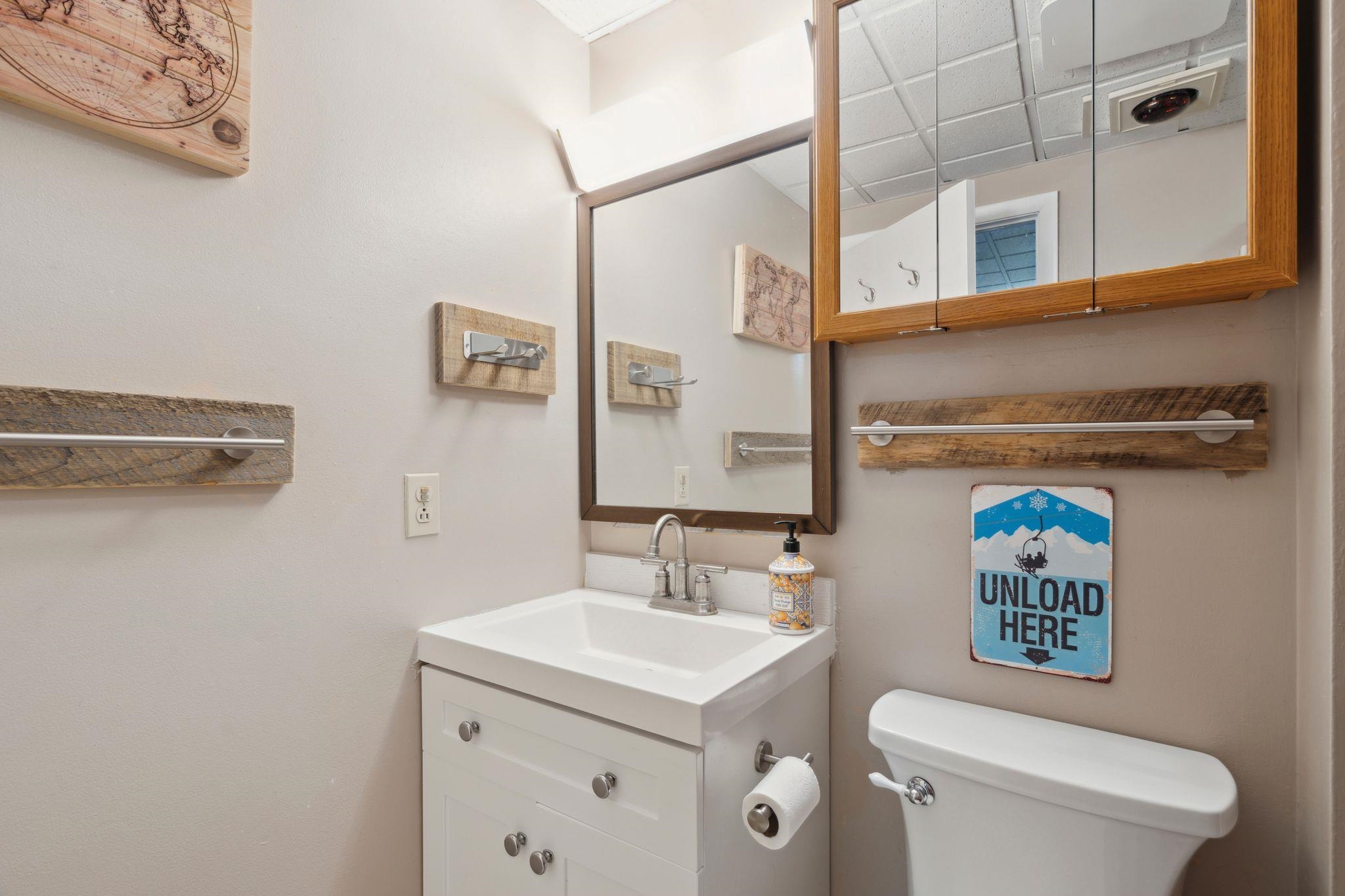 135 E Mountain Road Unit: 1A8