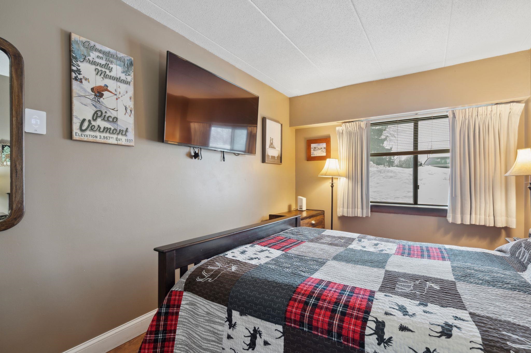 135 E Mountain Road Unit: 1A8