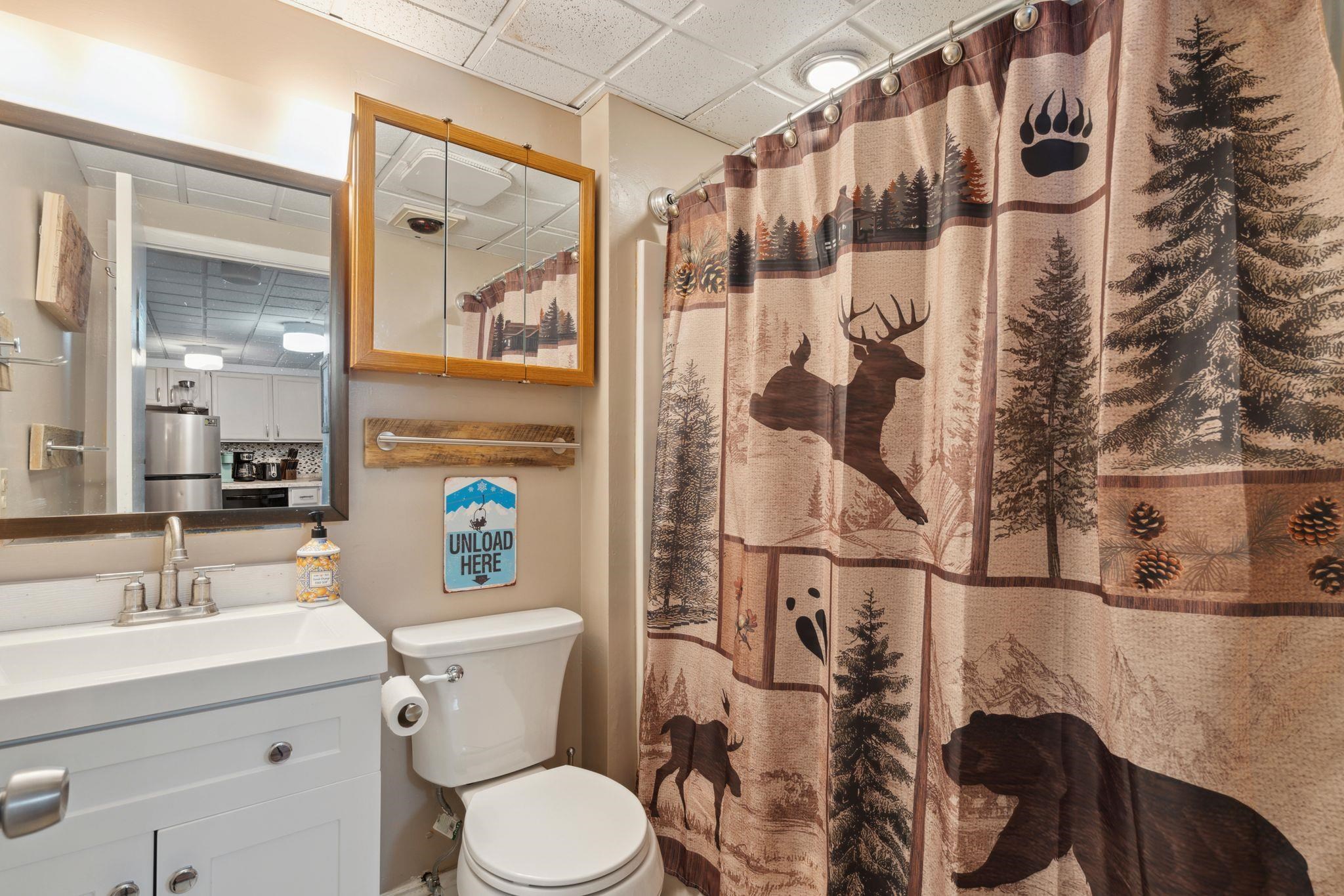 135 E Mountain Road Unit: 1A8