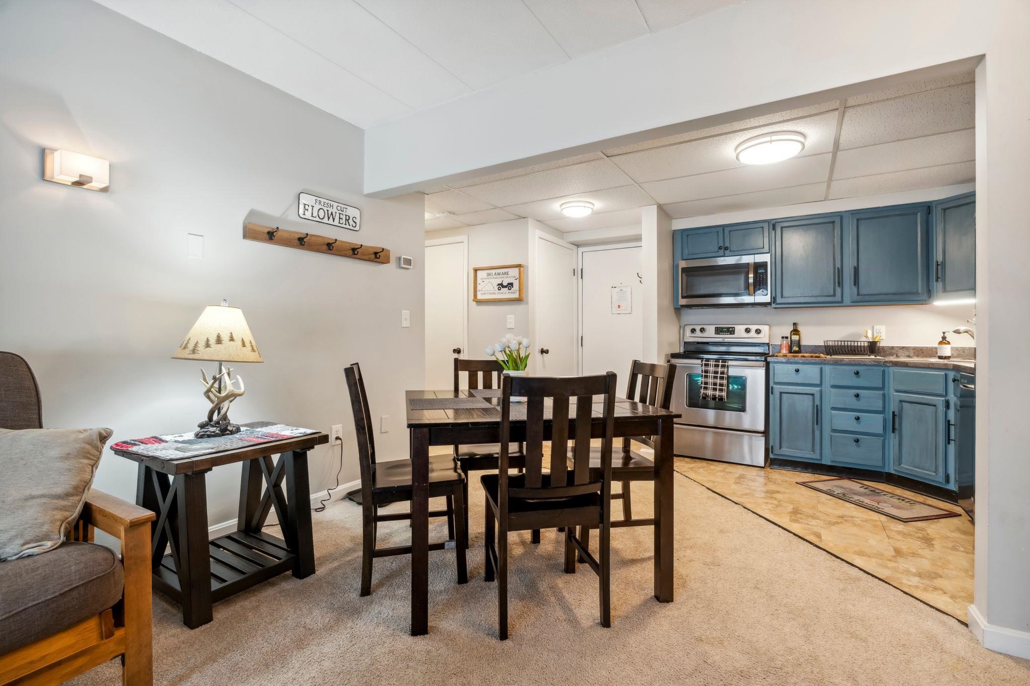 135 E Mountain Road Unit: 1A9