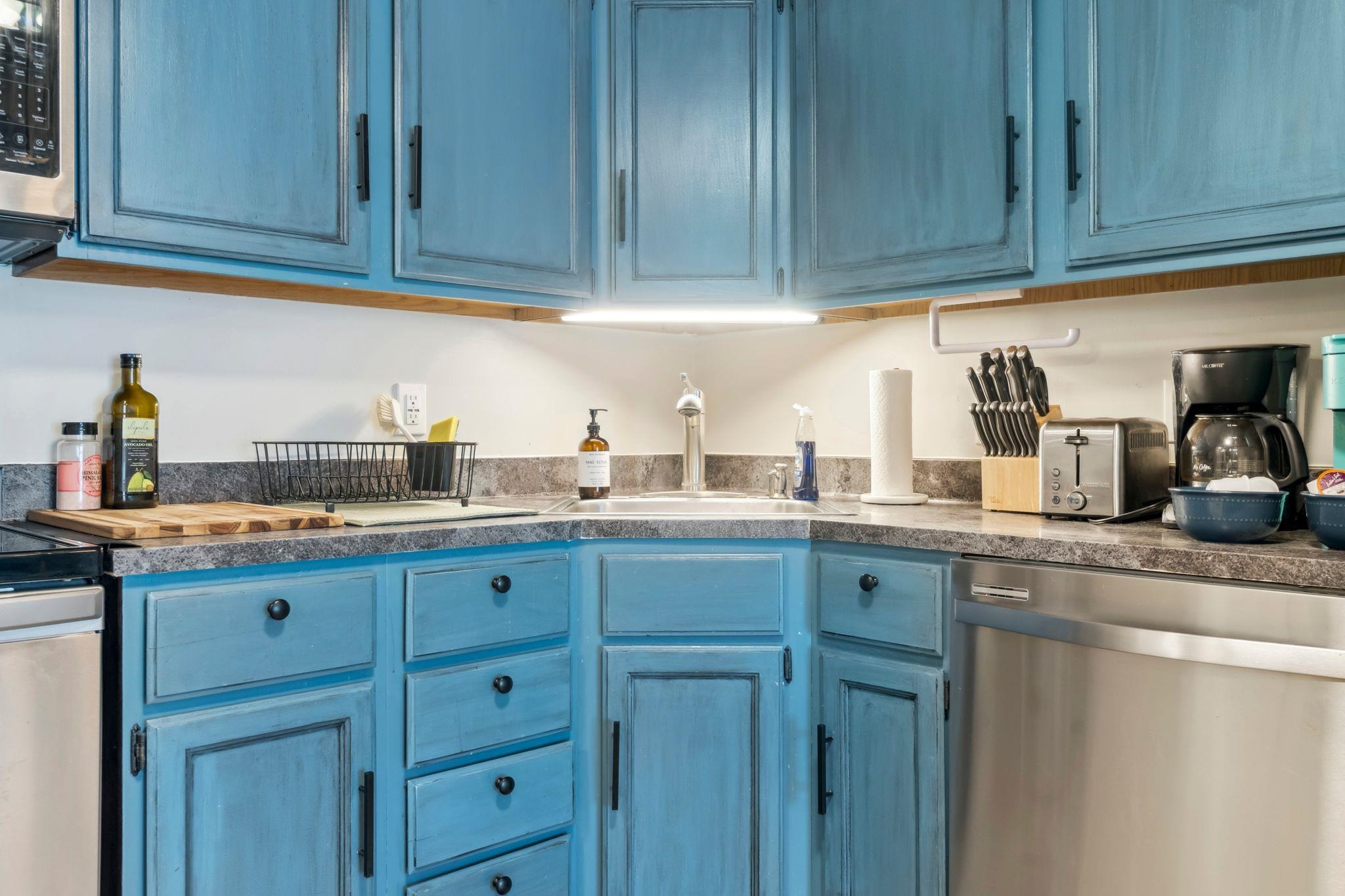 135 E Mountain Road Unit: 1A9