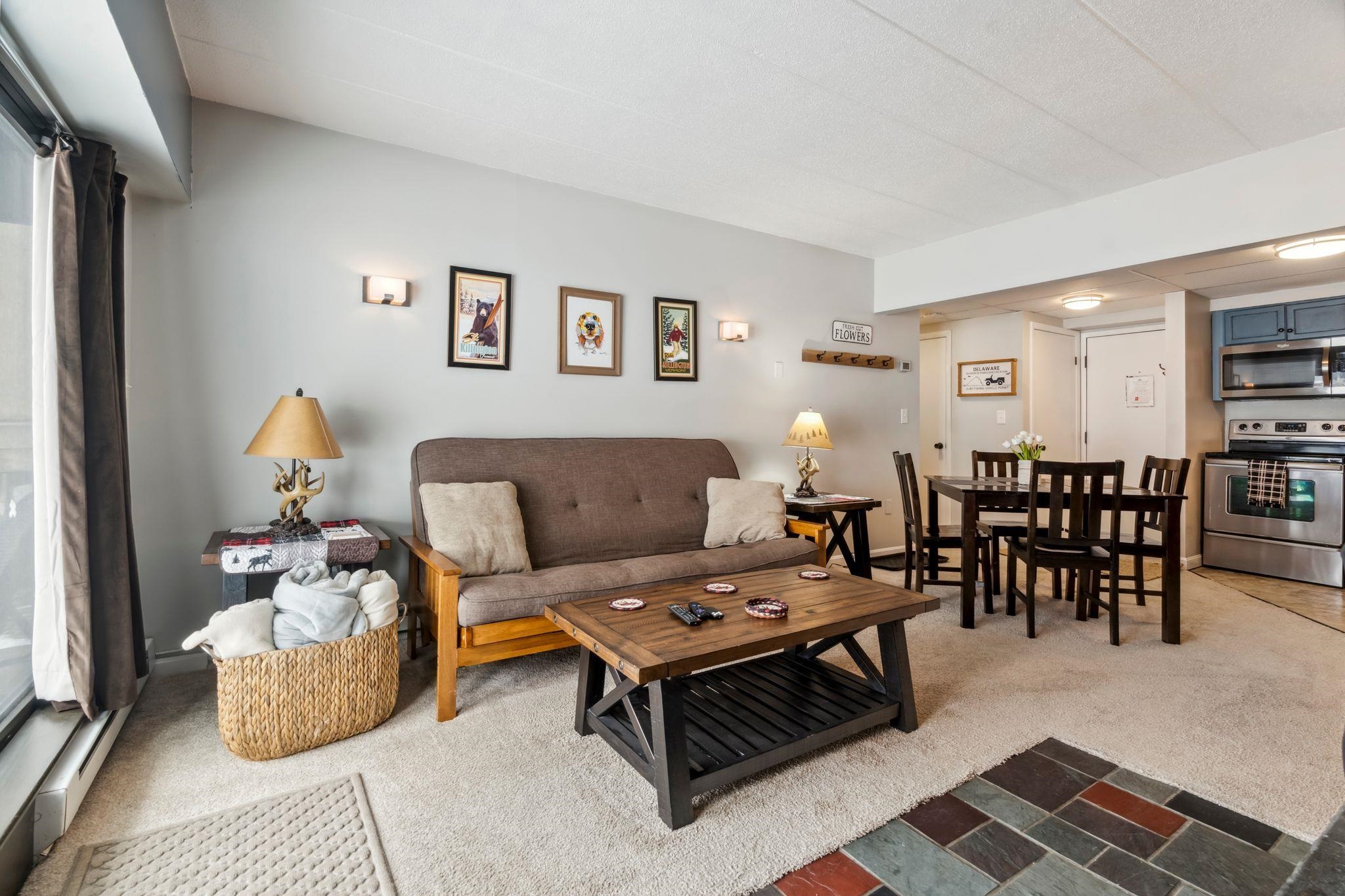 135 E Mountain Road Unit: 1A9