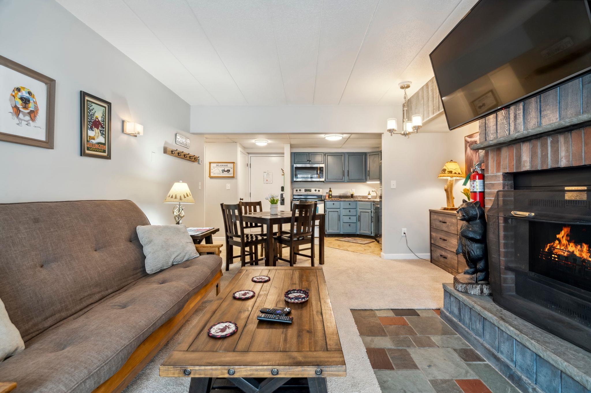 135 E Mountain Road Unit: 1A9