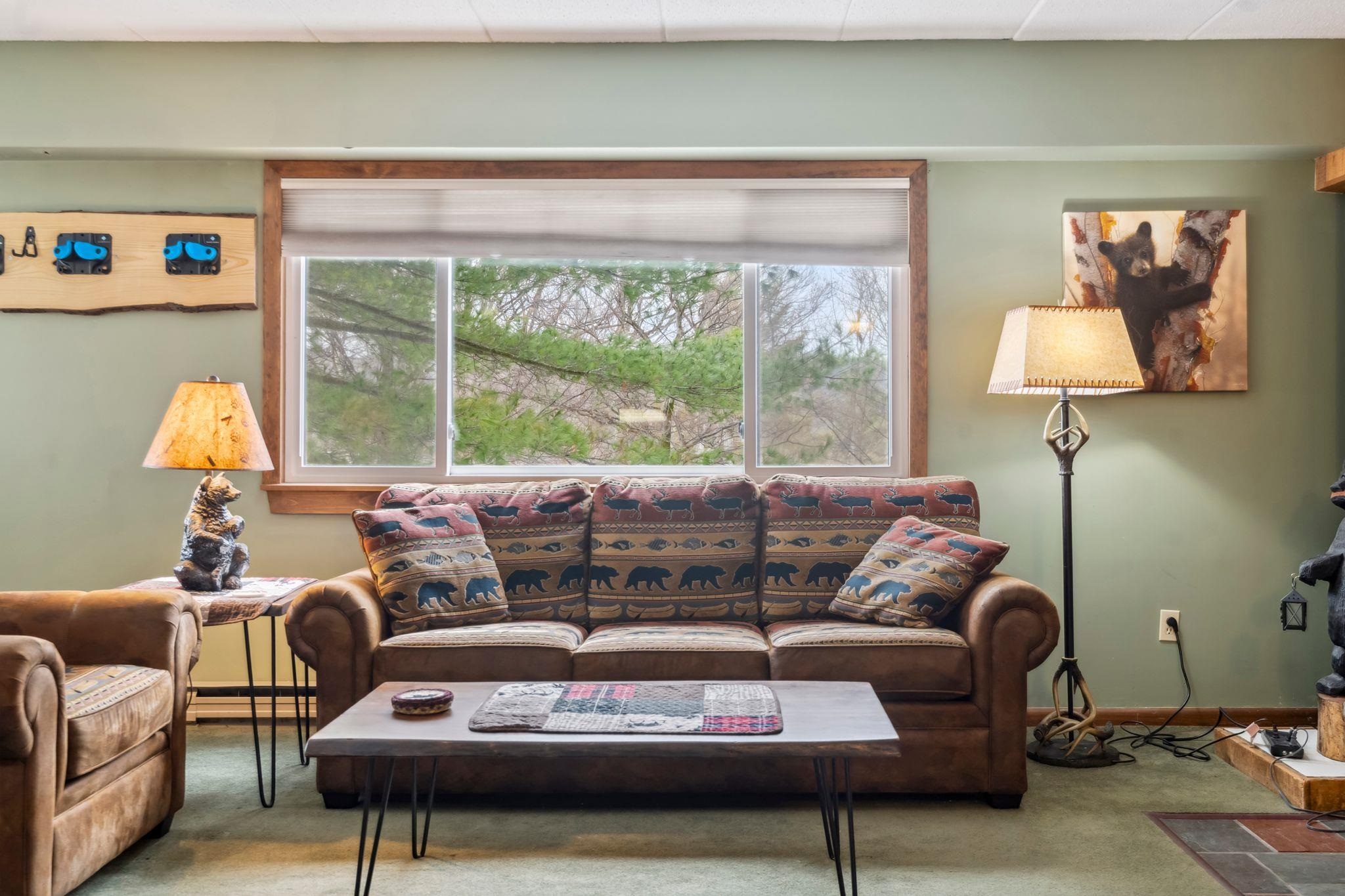 137 E Mountain Road Unit: 2D6