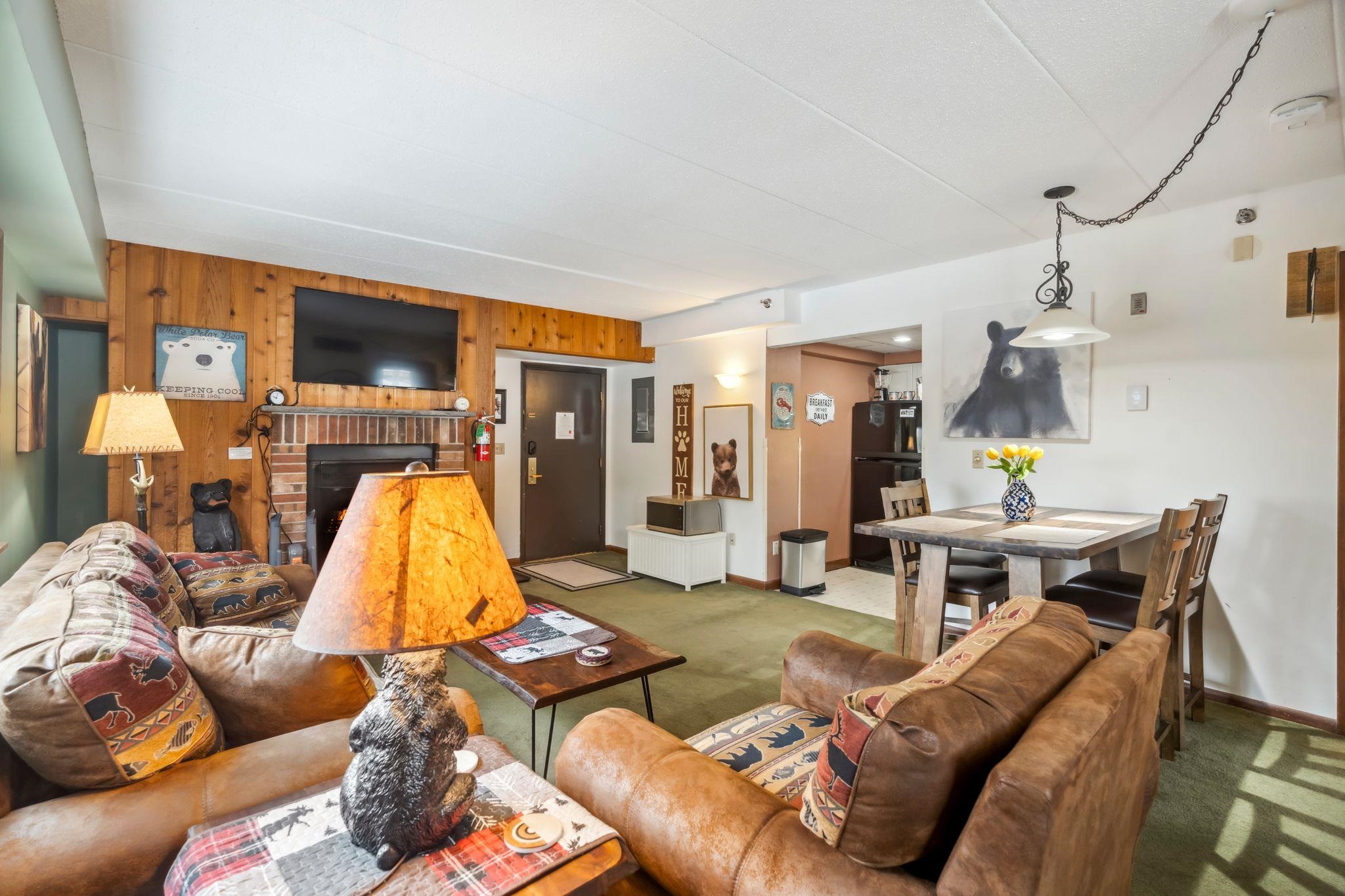 137 E Mountain Road Unit: 2D6