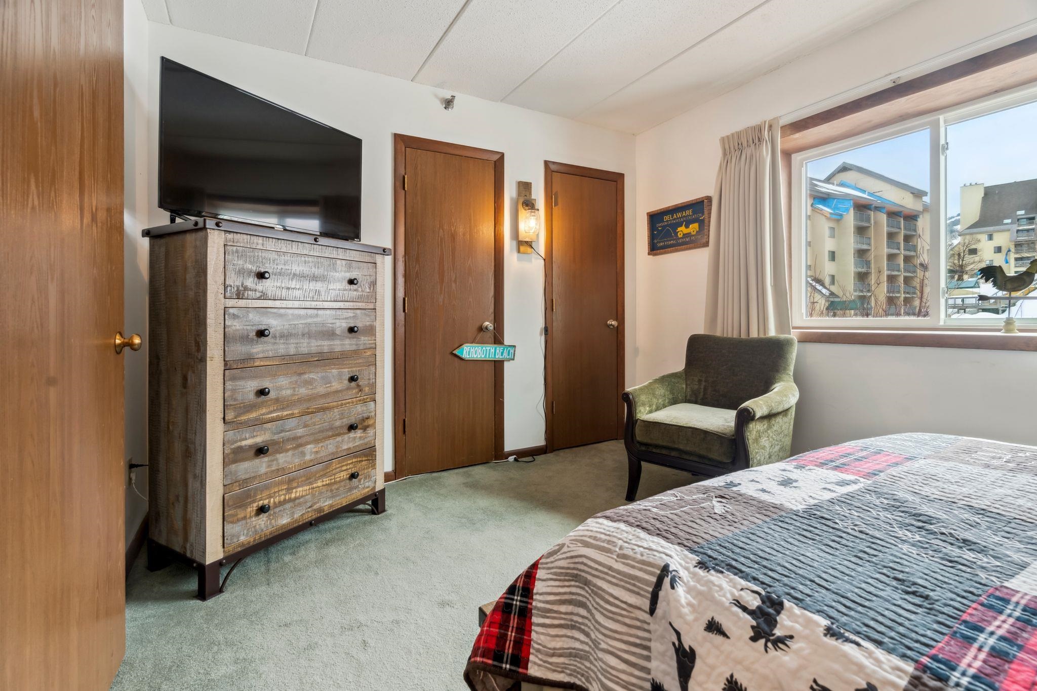 137 E Mountain Road Unit: 2D6