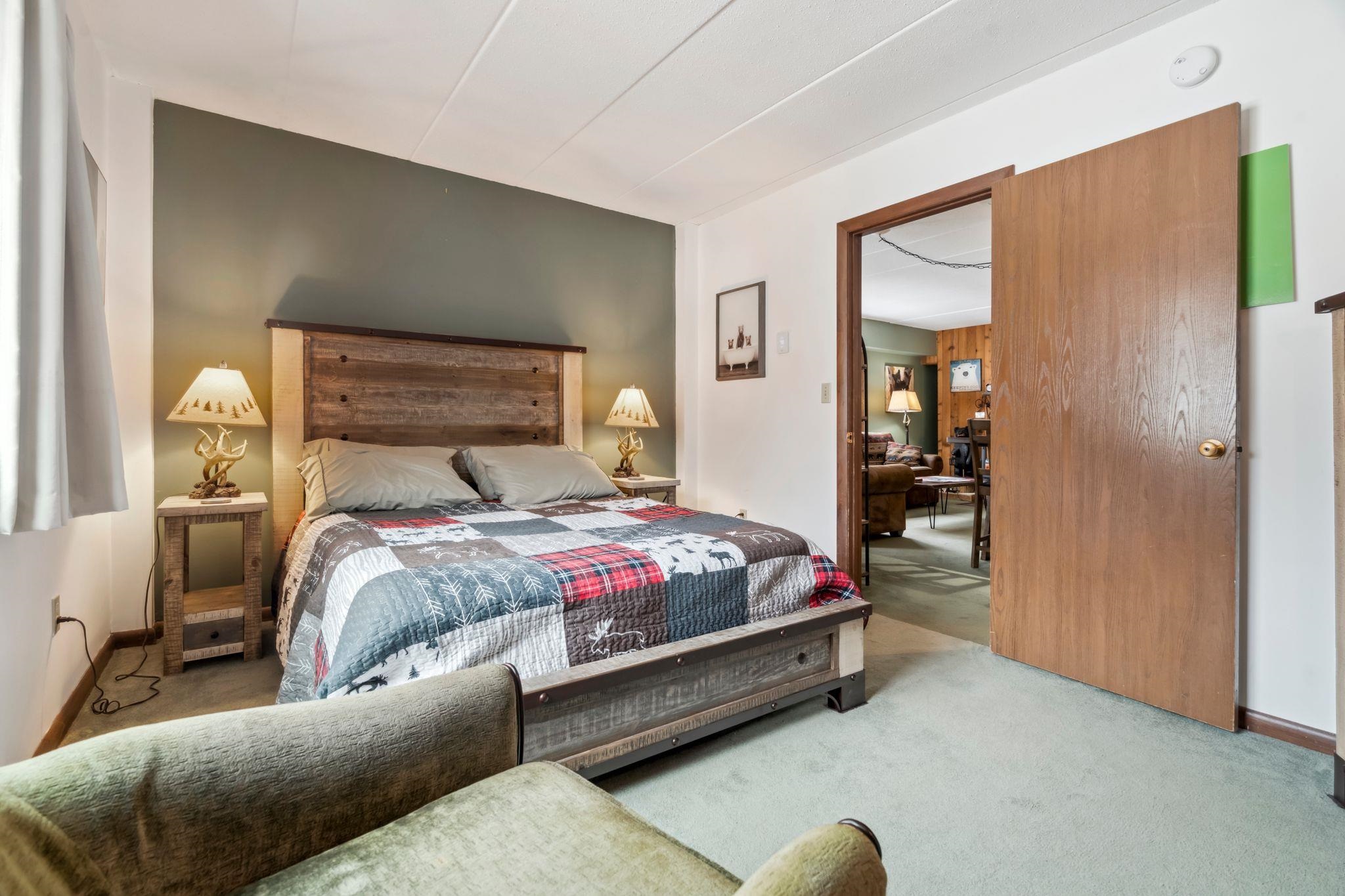 137 E Mountain Road Unit: 2D6