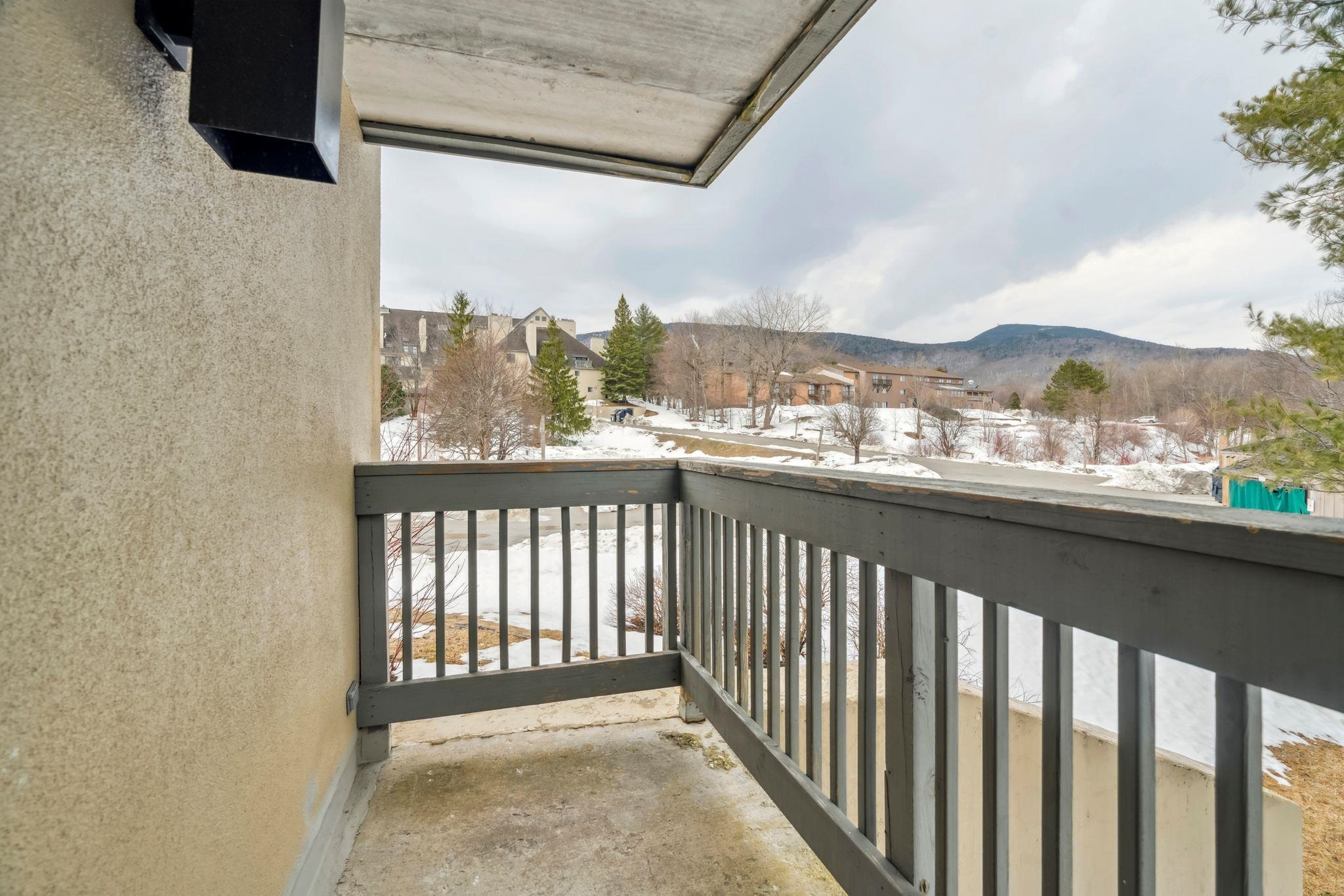 137 E Mountain Road Unit: 2D6
