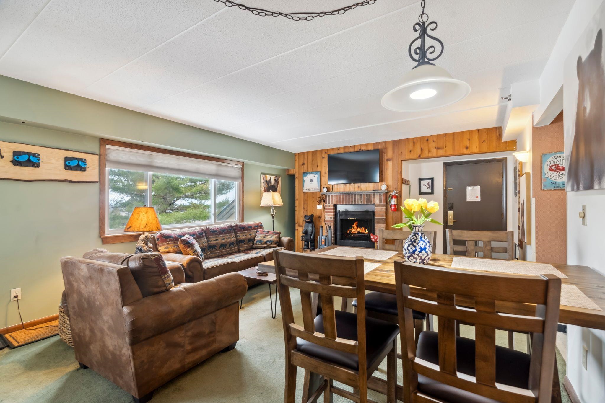 137 E Mountain Road Unit: 2D6