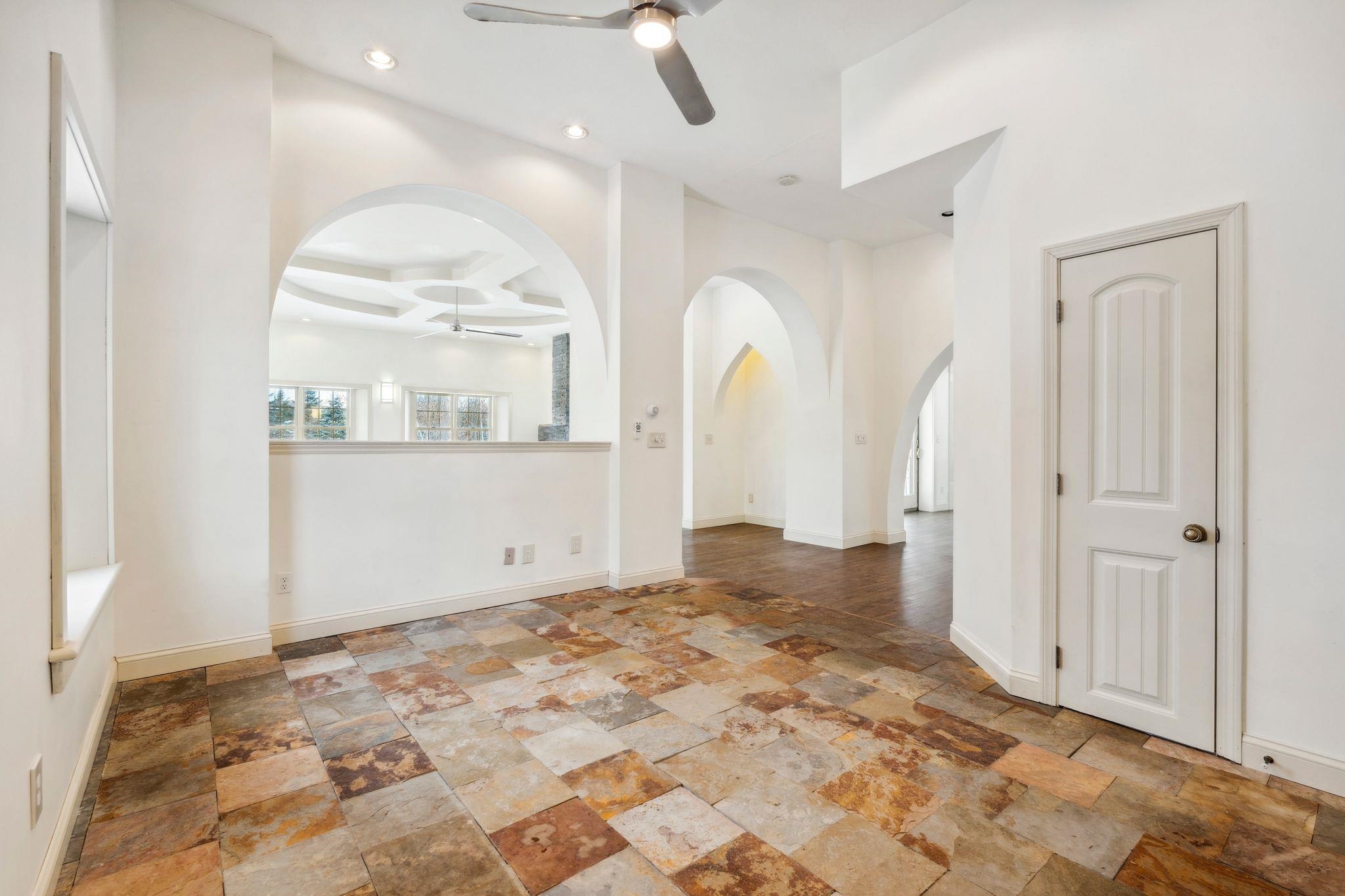 401 Center Of Town Road