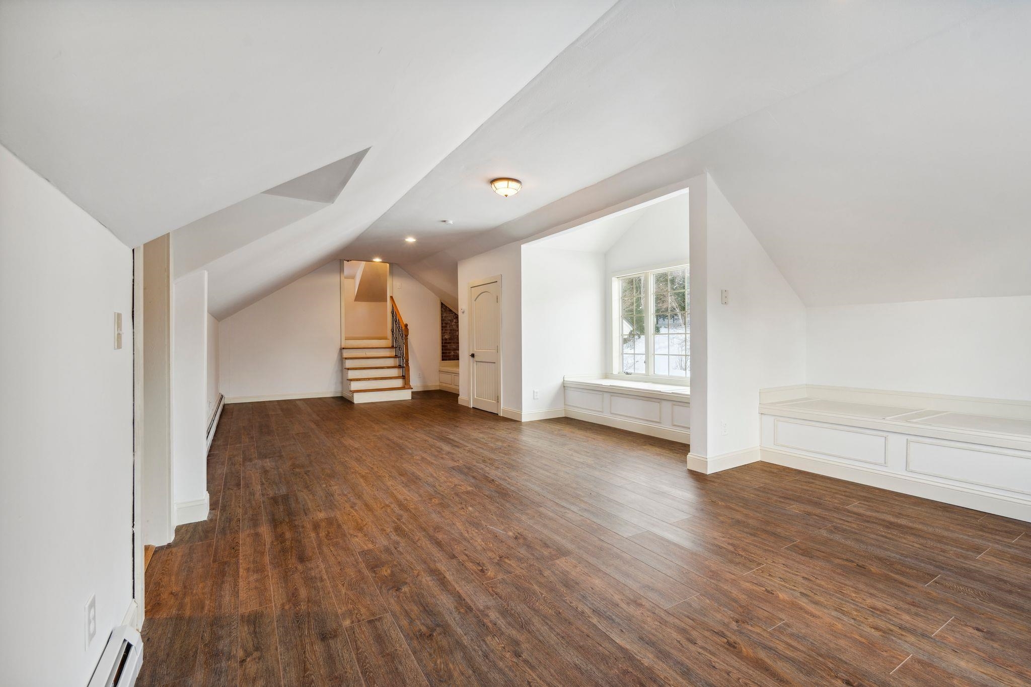 401 Center Of Town Road