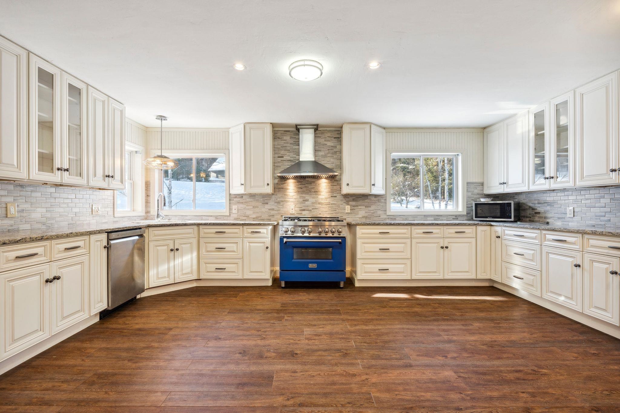 401 Center Of Town Road