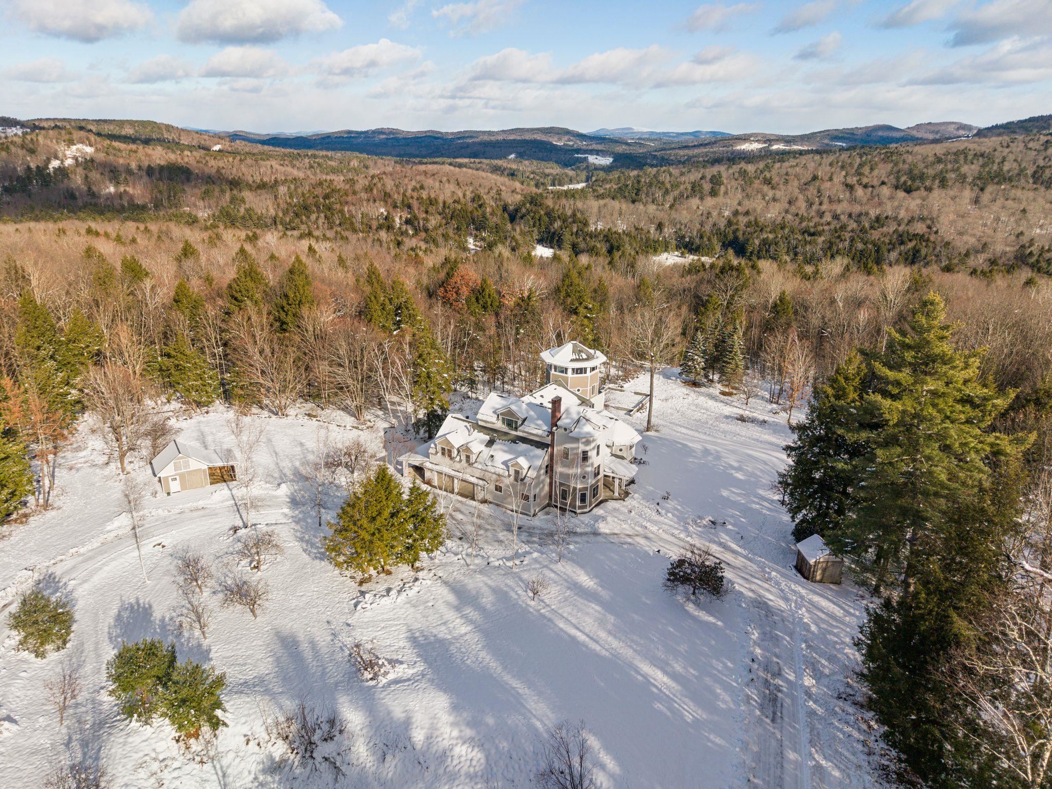 401 Center Of Town Road