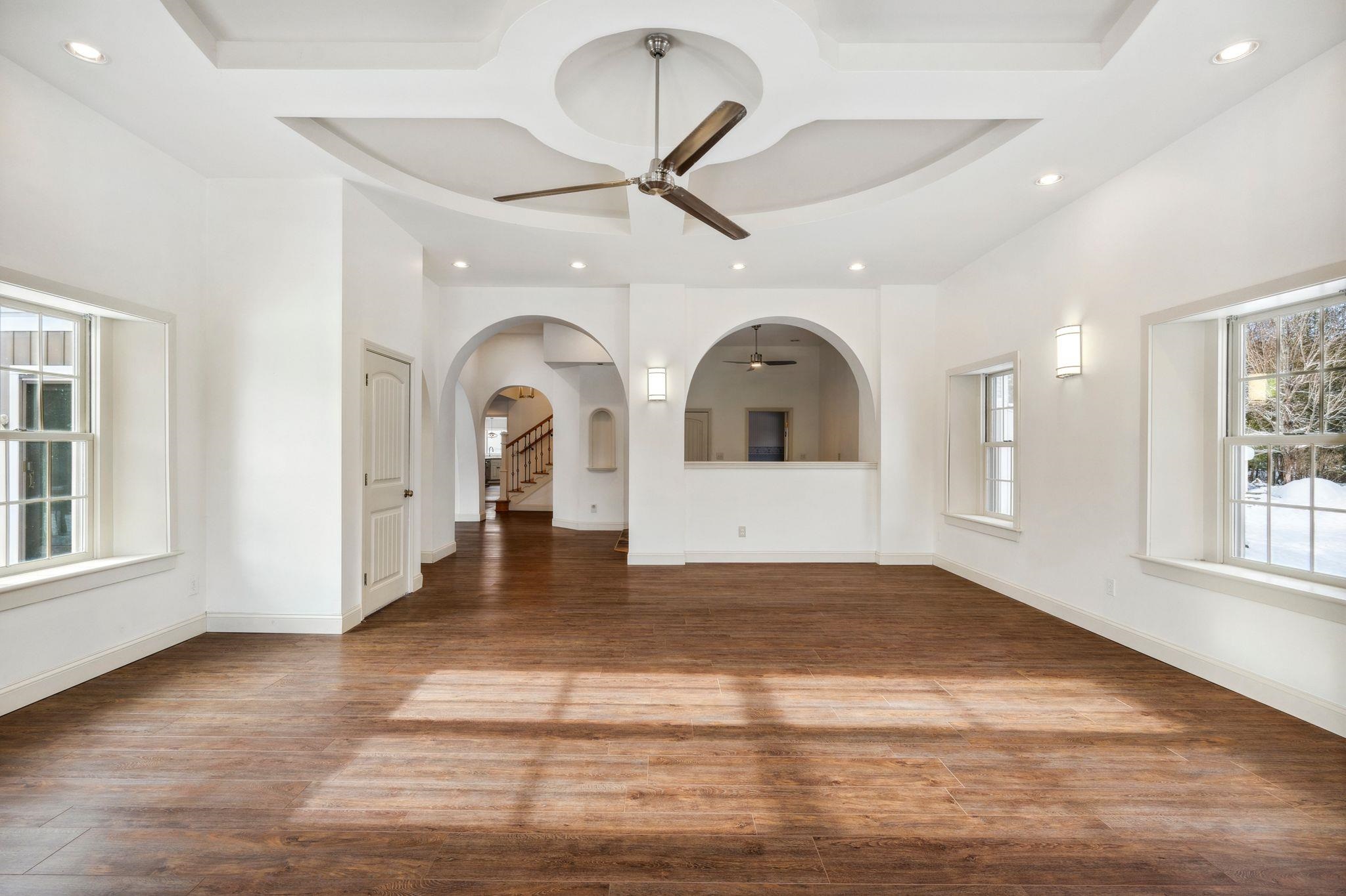 401 Center Of Town Road