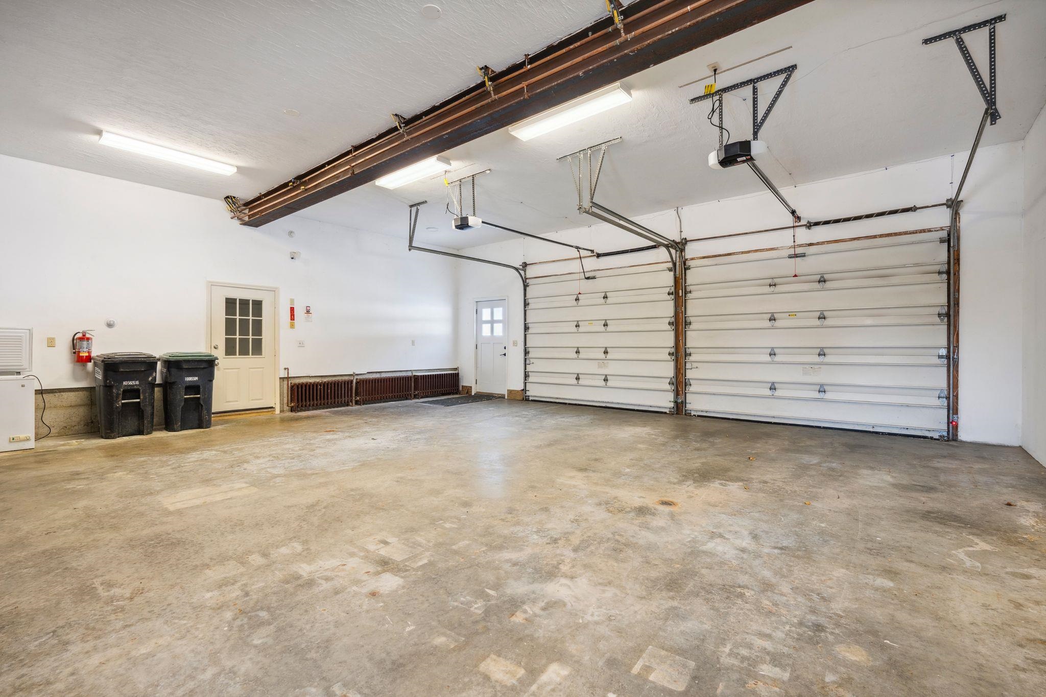 401 Center Of Town Road