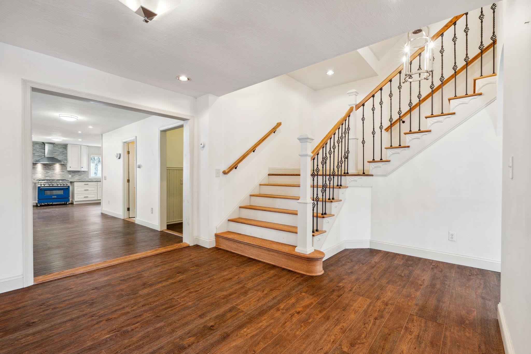 401 Center Of Town Road