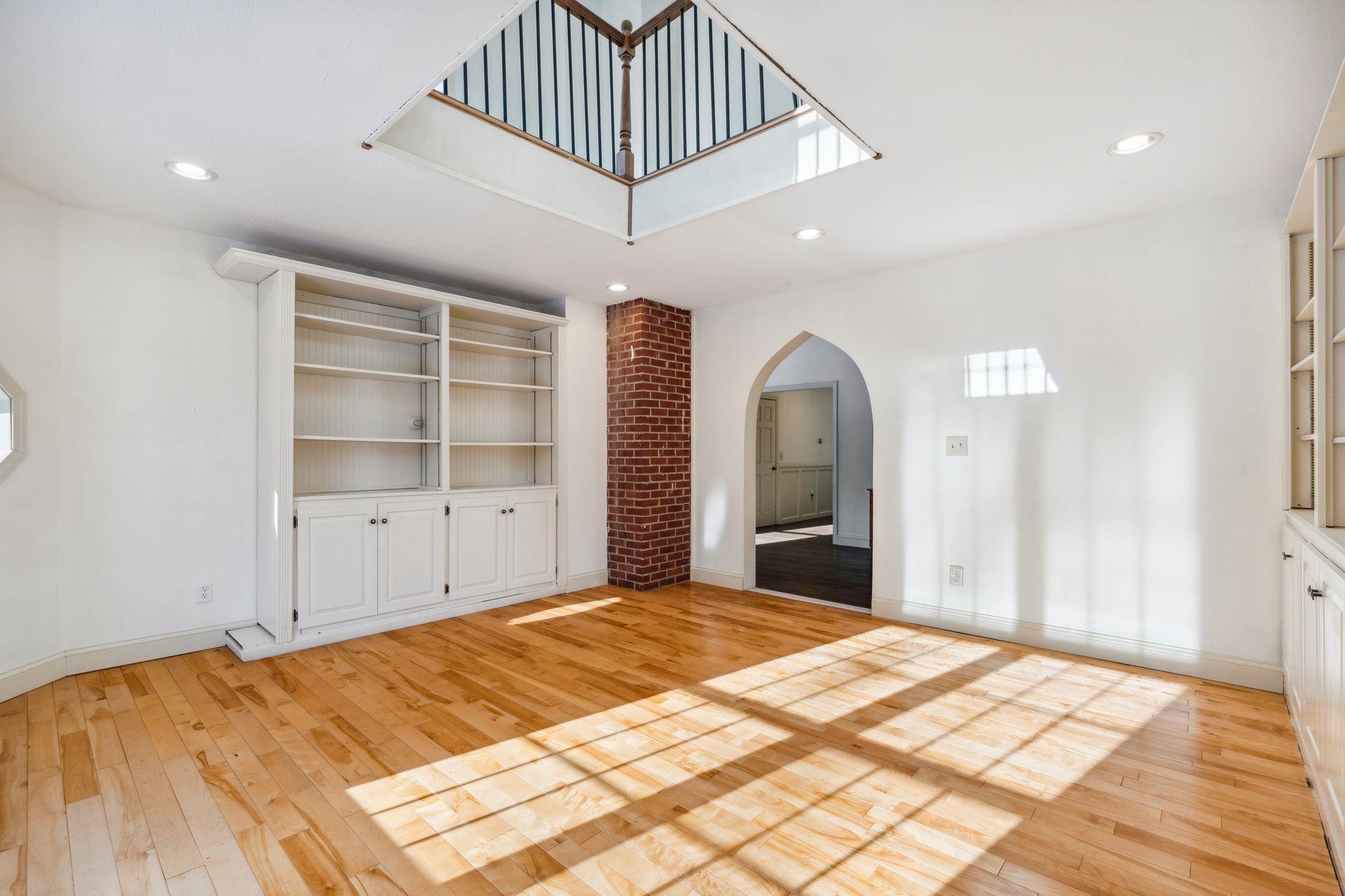 401 Center Of Town Road