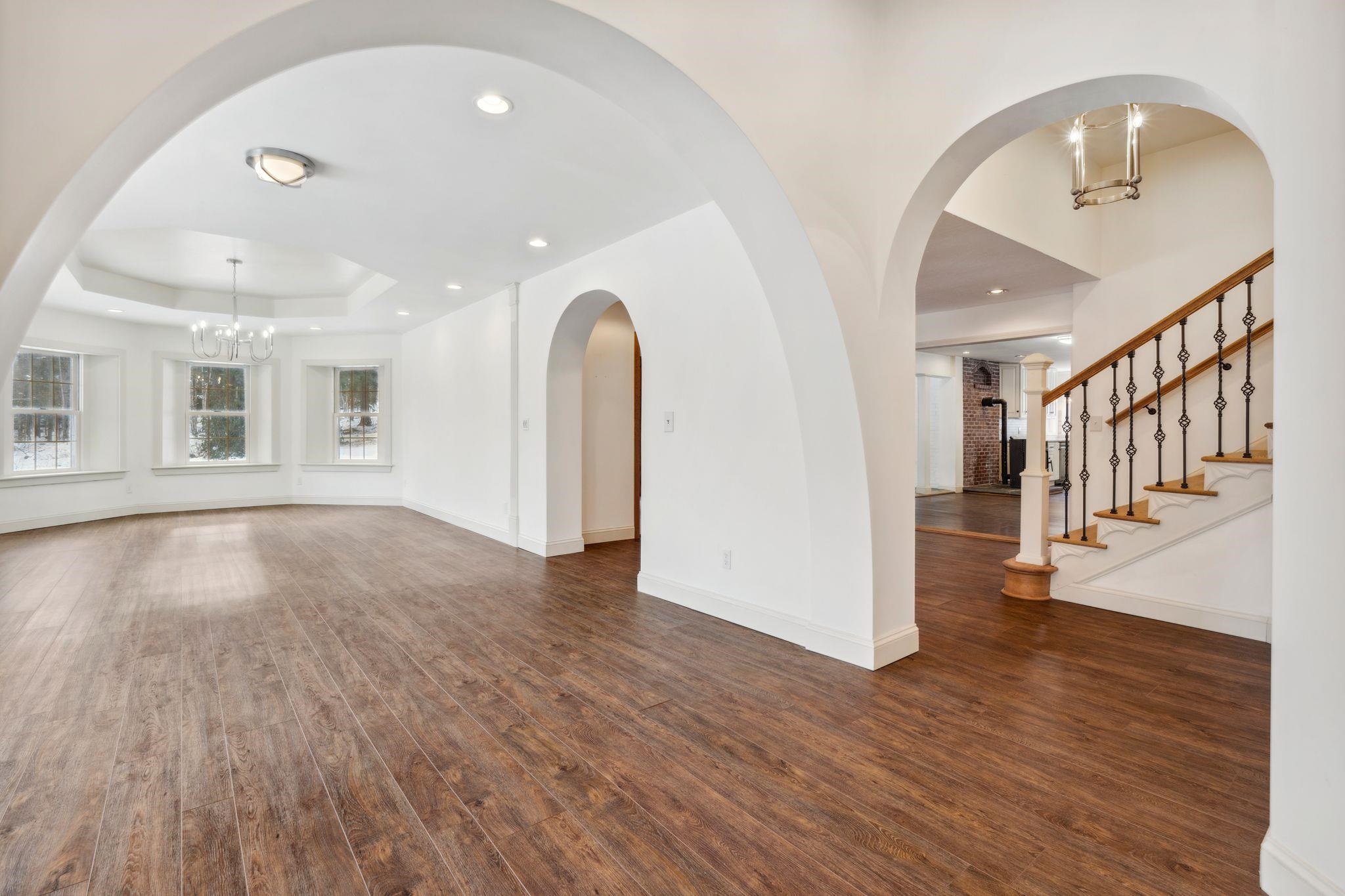 401 Center Of Town Road