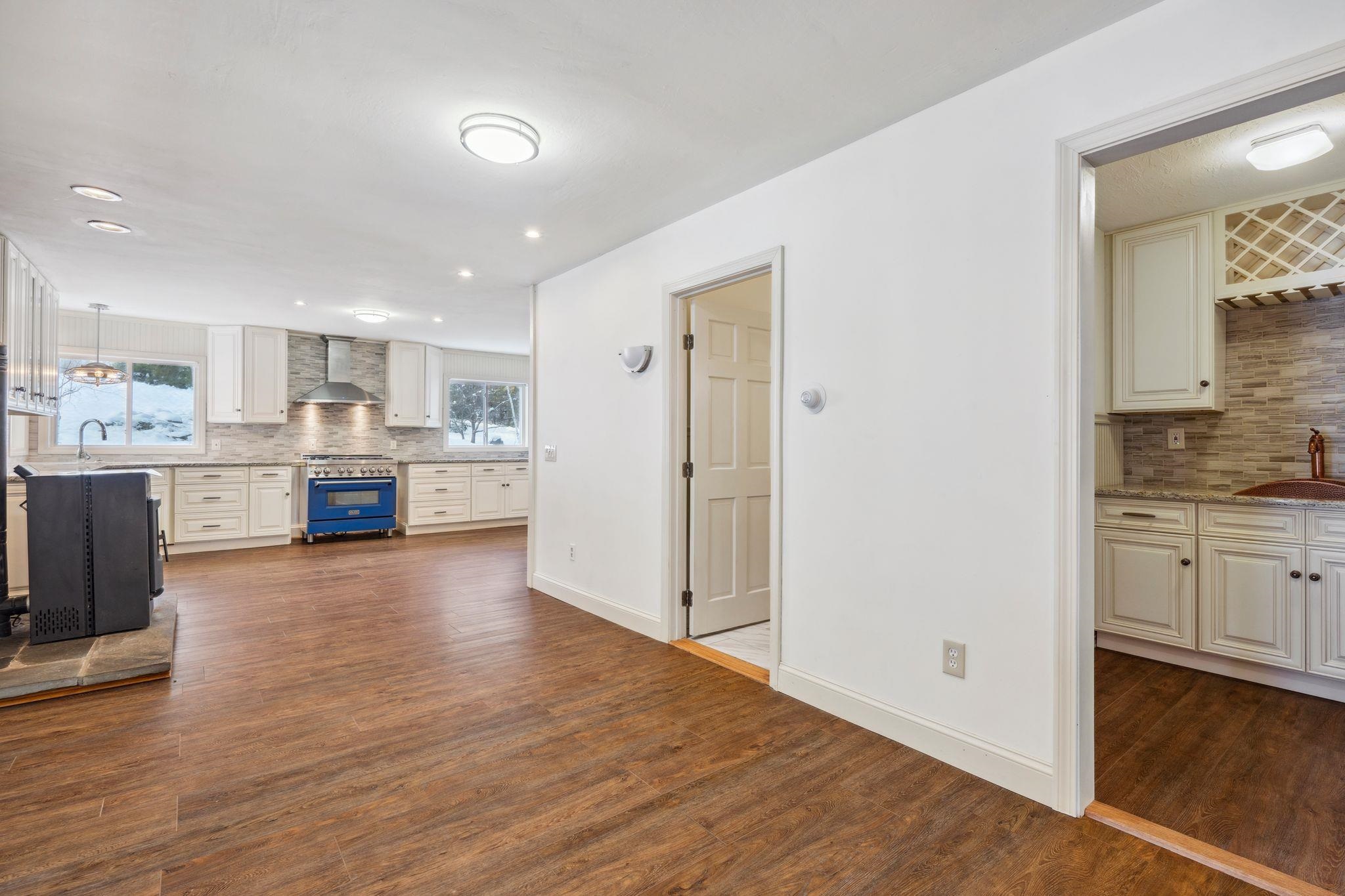 401 Center Of Town Road