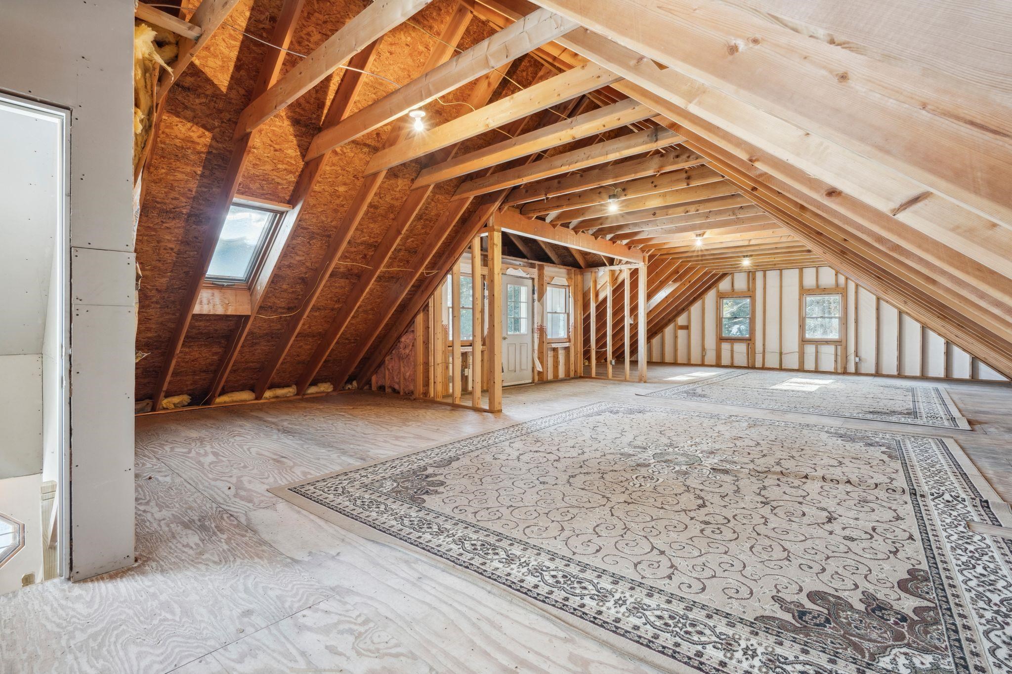 401 Center Of Town Road