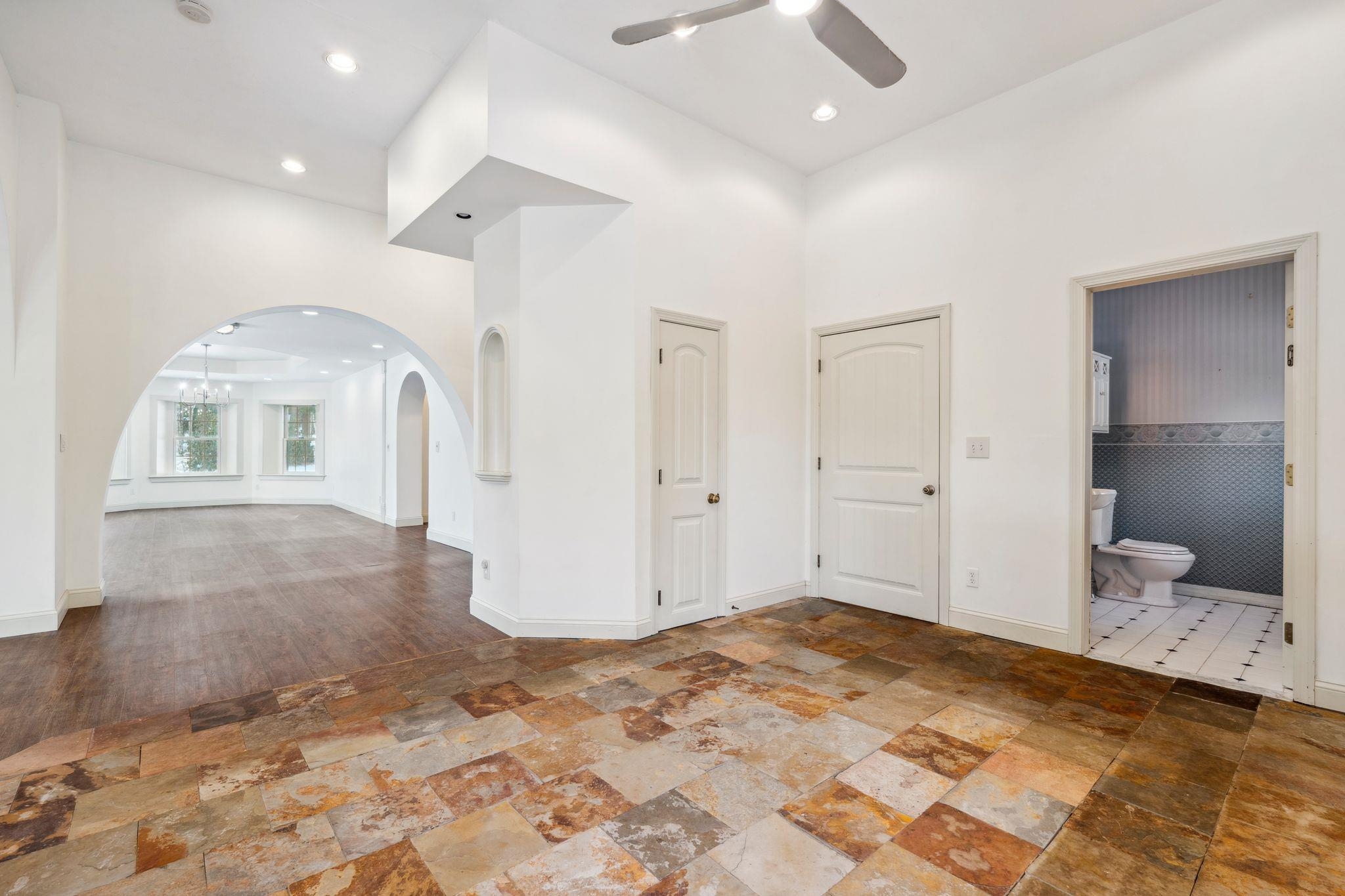 401 Center Of Town Road