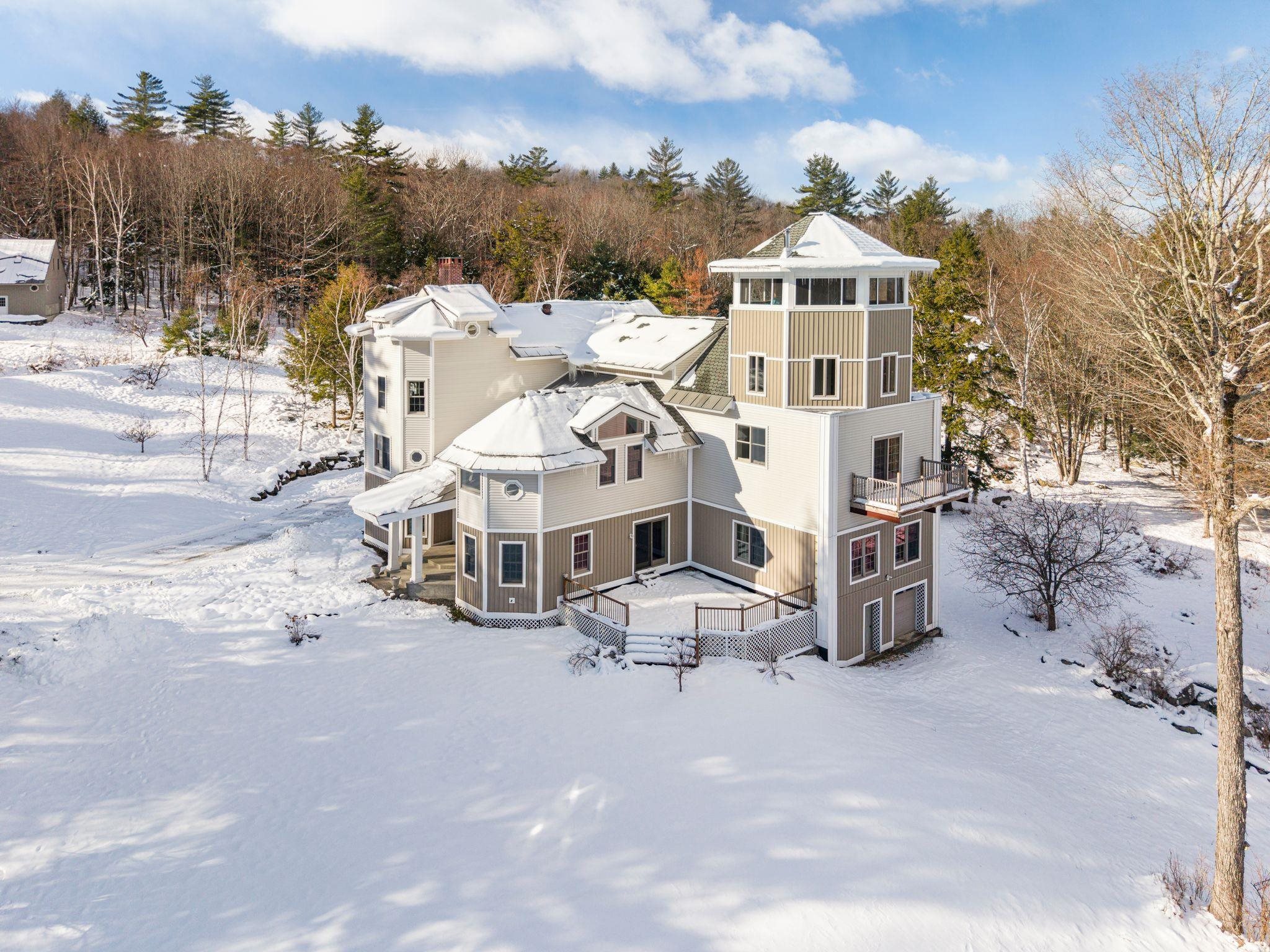 401 Center Of Town Road