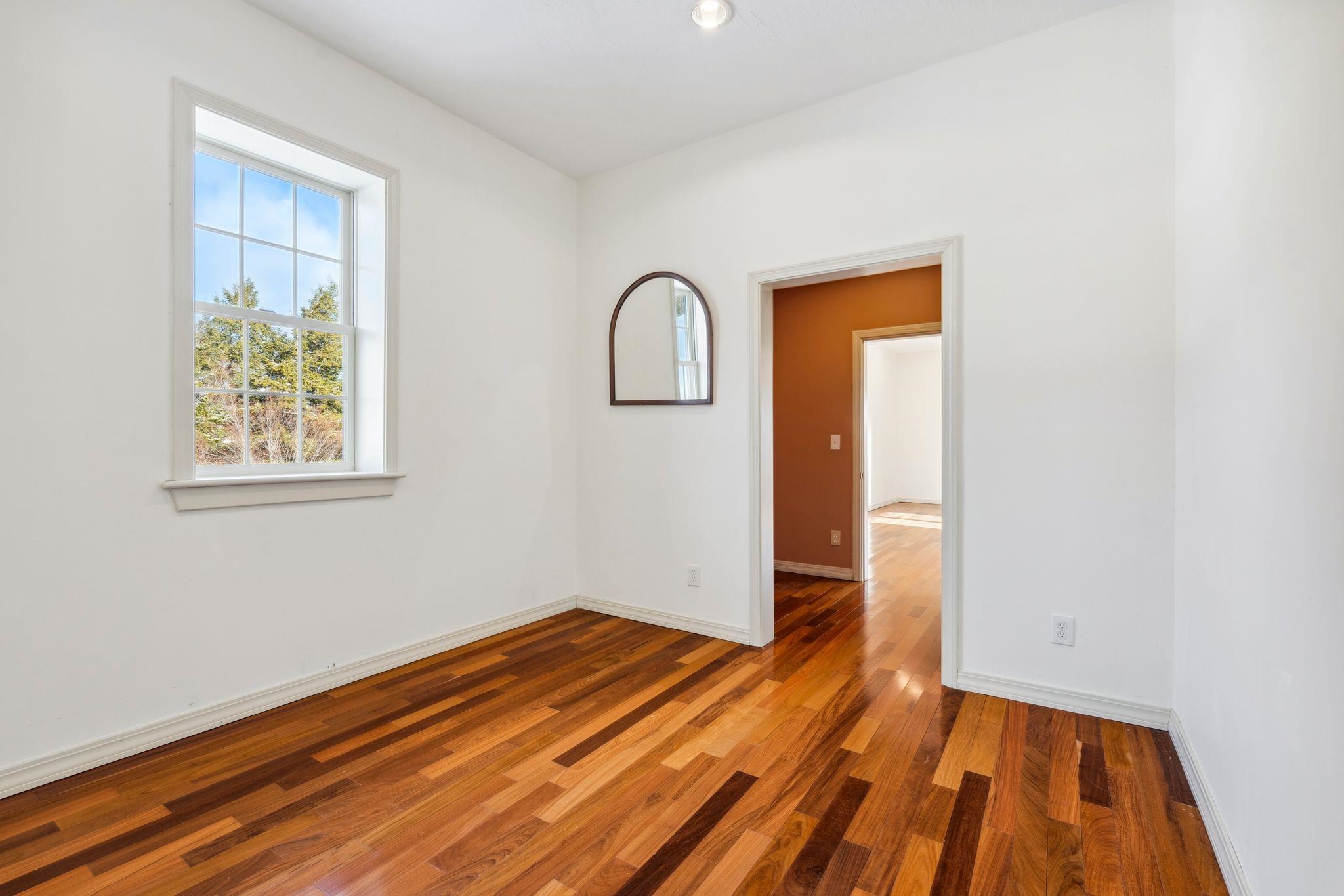 401 Center Of Town Road