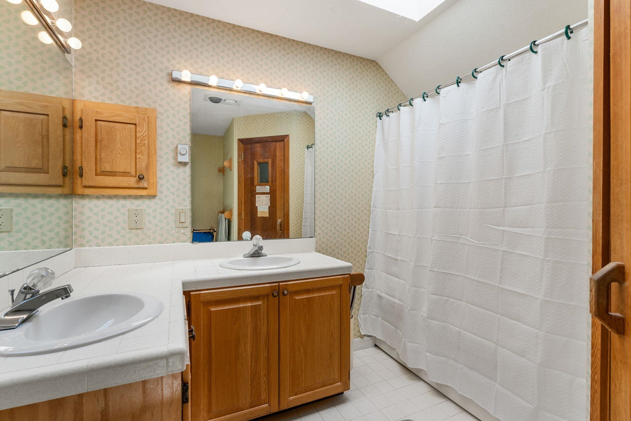 1140 Murphy's Road Unit: 5A