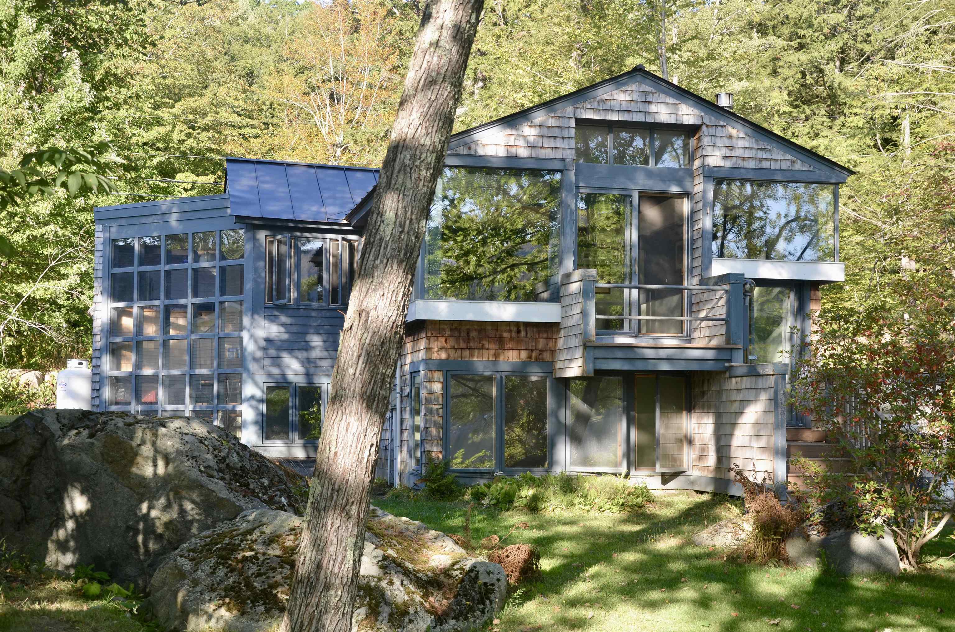 398 Shaker Boulevard