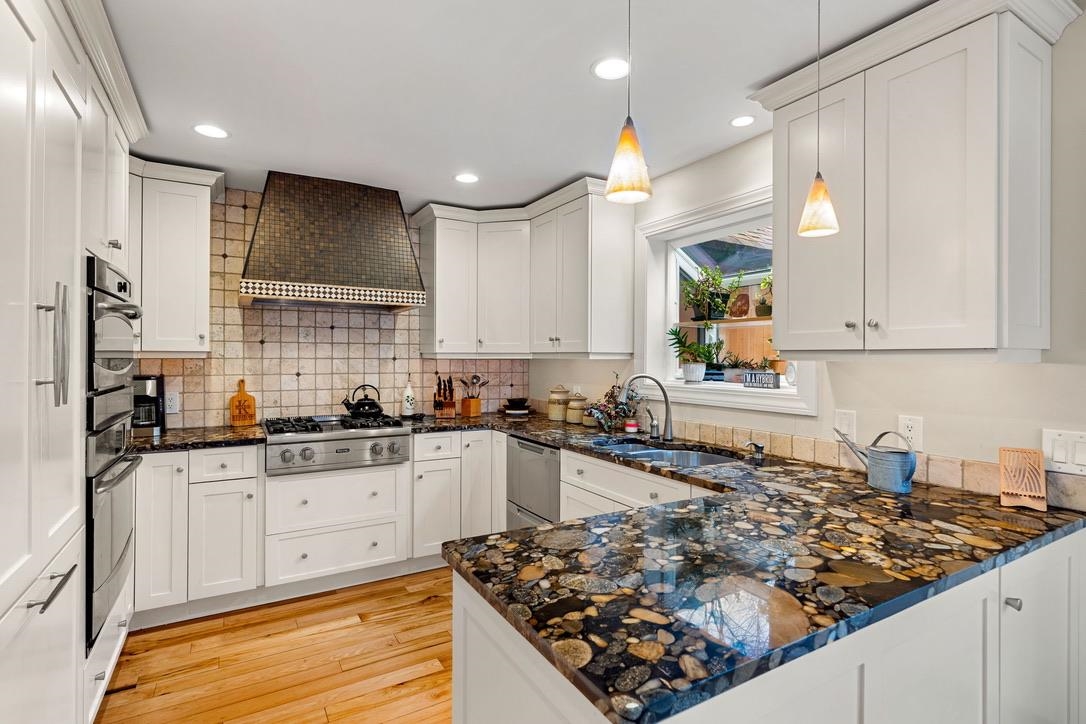 303 Road Round The Lake