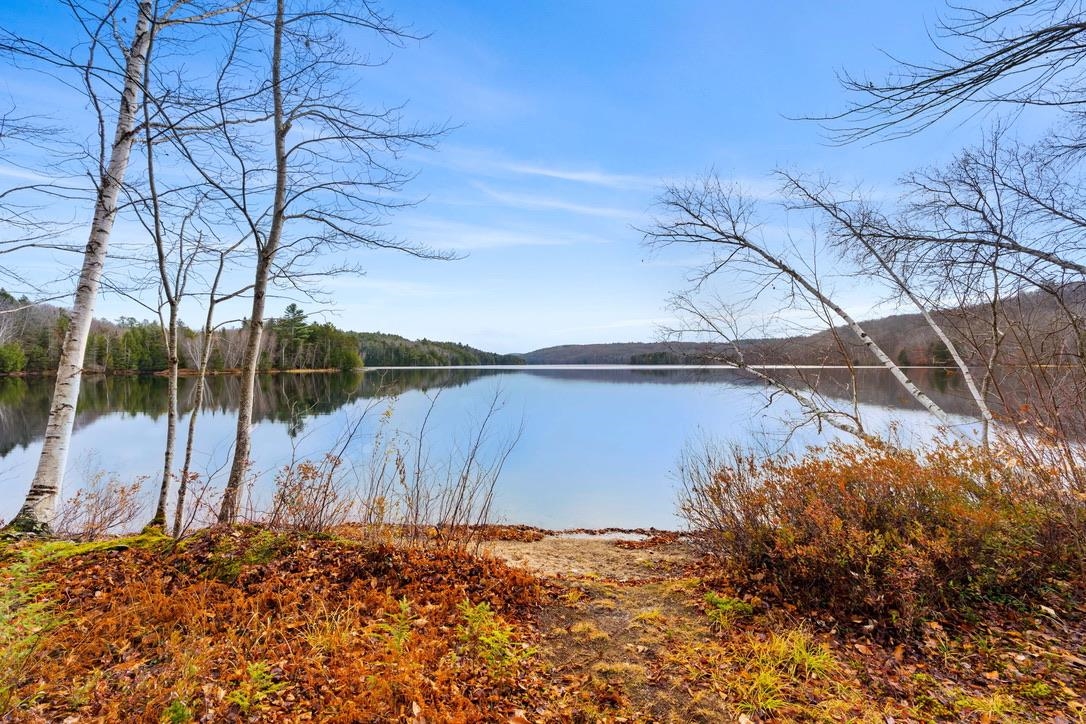 303 Road Round The Lake