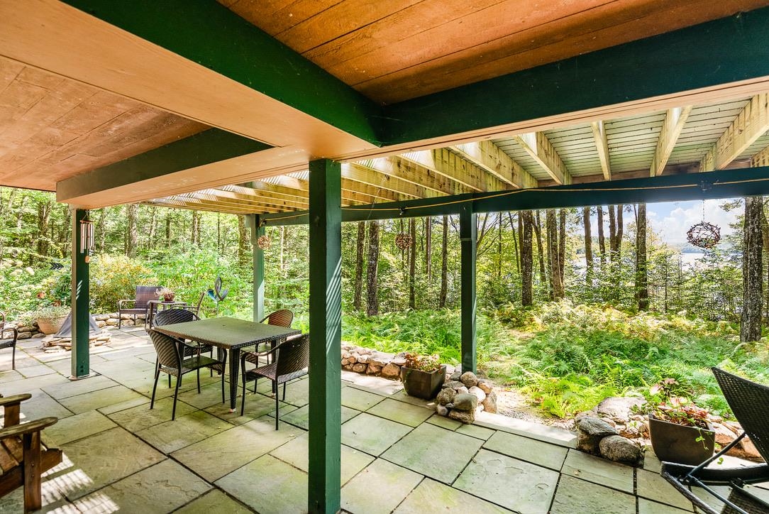 303 Road Round The Lake