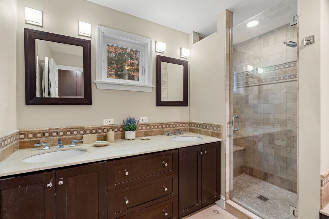 303 Road Round The Lake