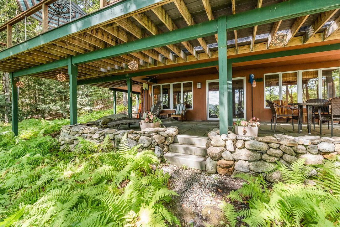 303 Road Round The Lake