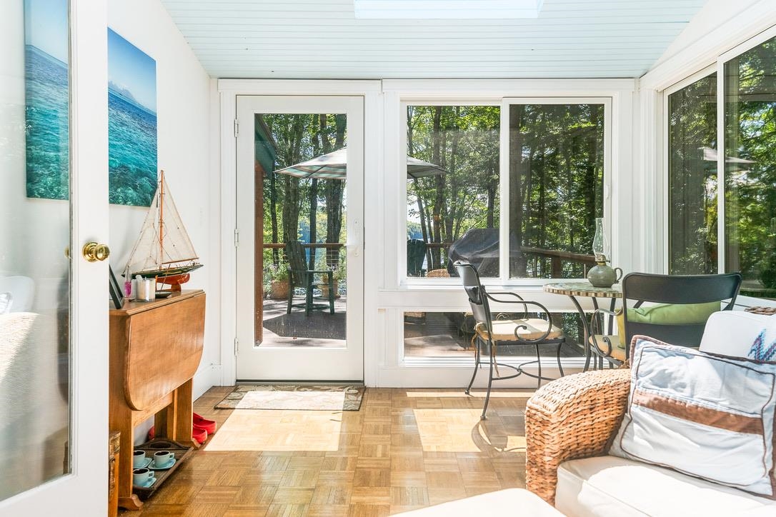 303 Road Round The Lake