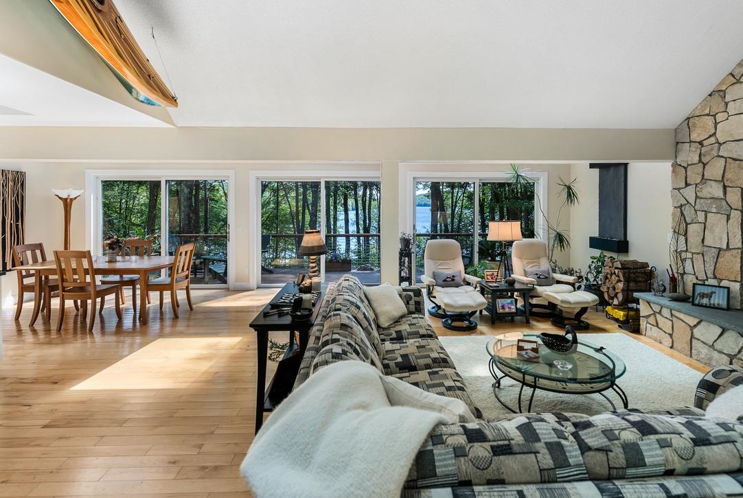 303 Road Round The Lake