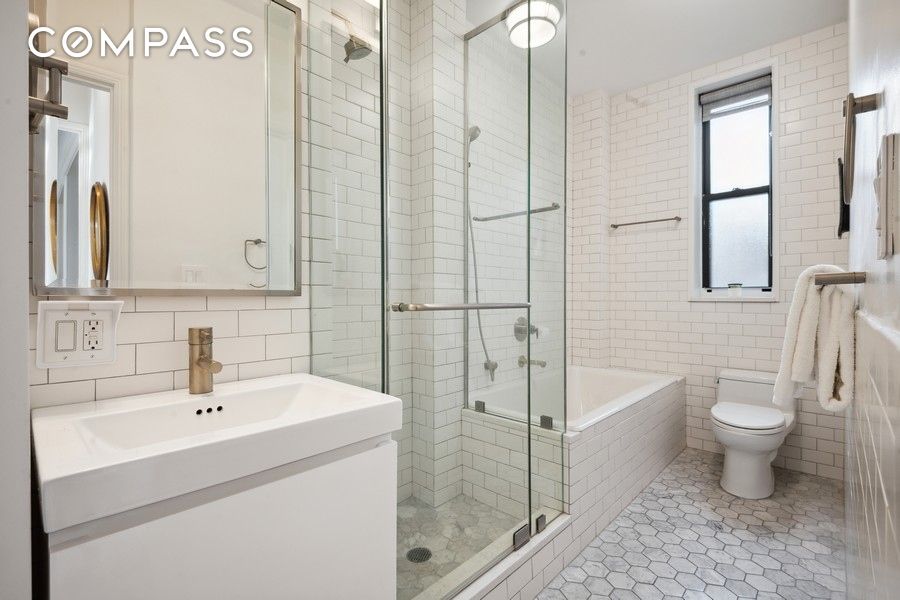 782 W End Avenue 82