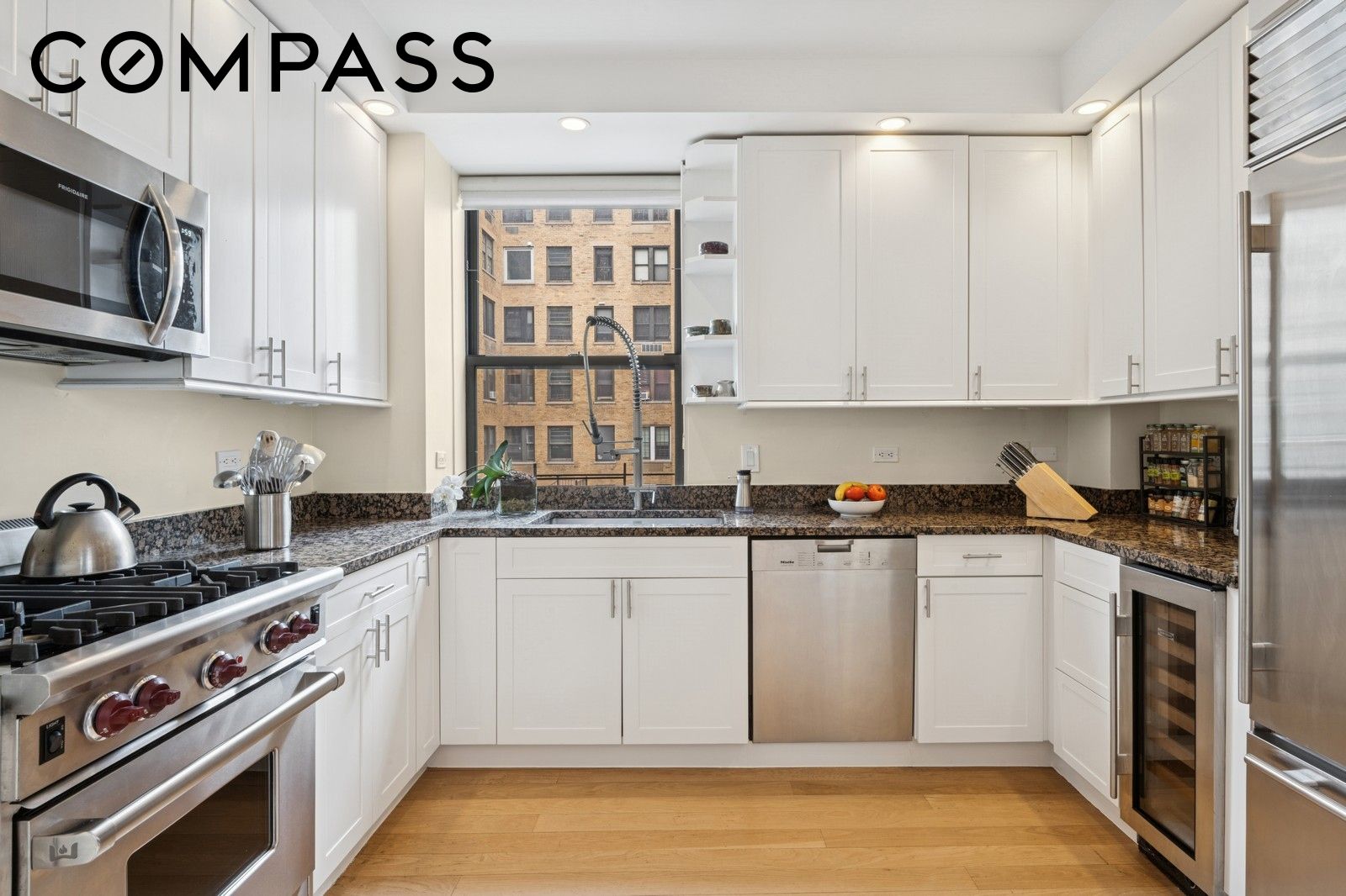 514 W End Avenue 8/9A