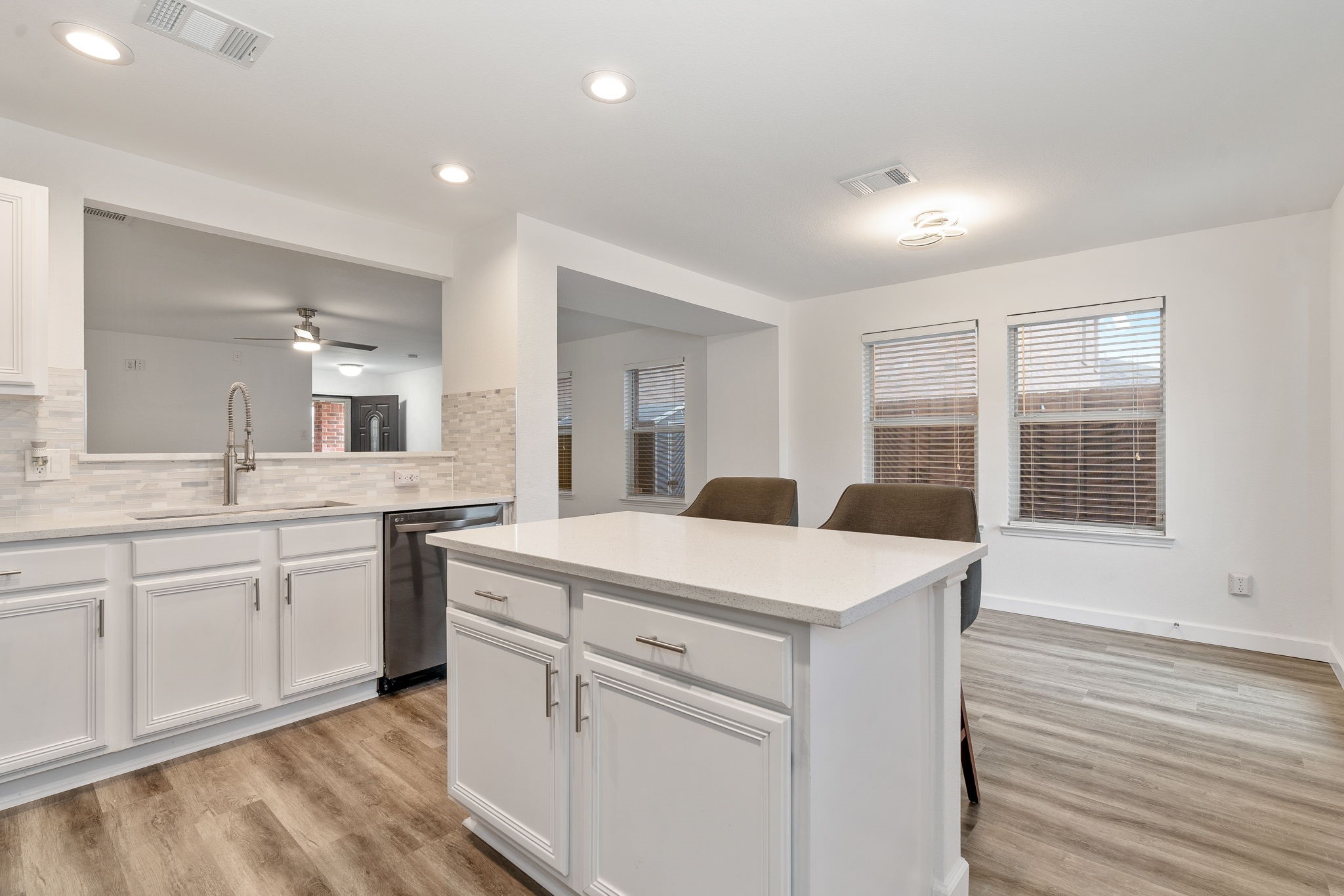 1617 Dragonback Pass