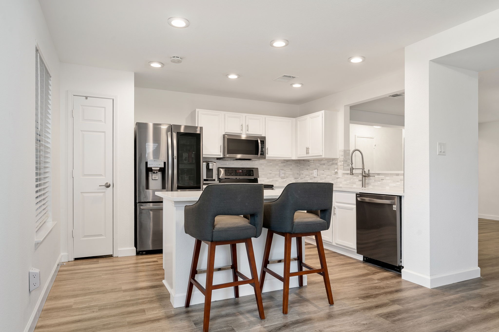 1617 Dragonback Pass