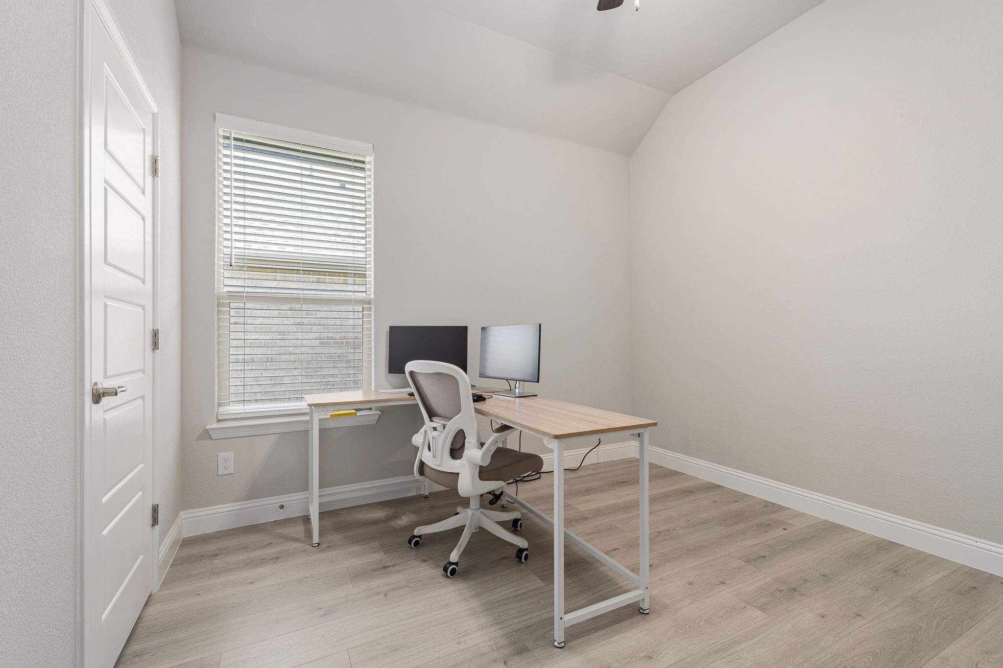 3711 Autumncrest Street