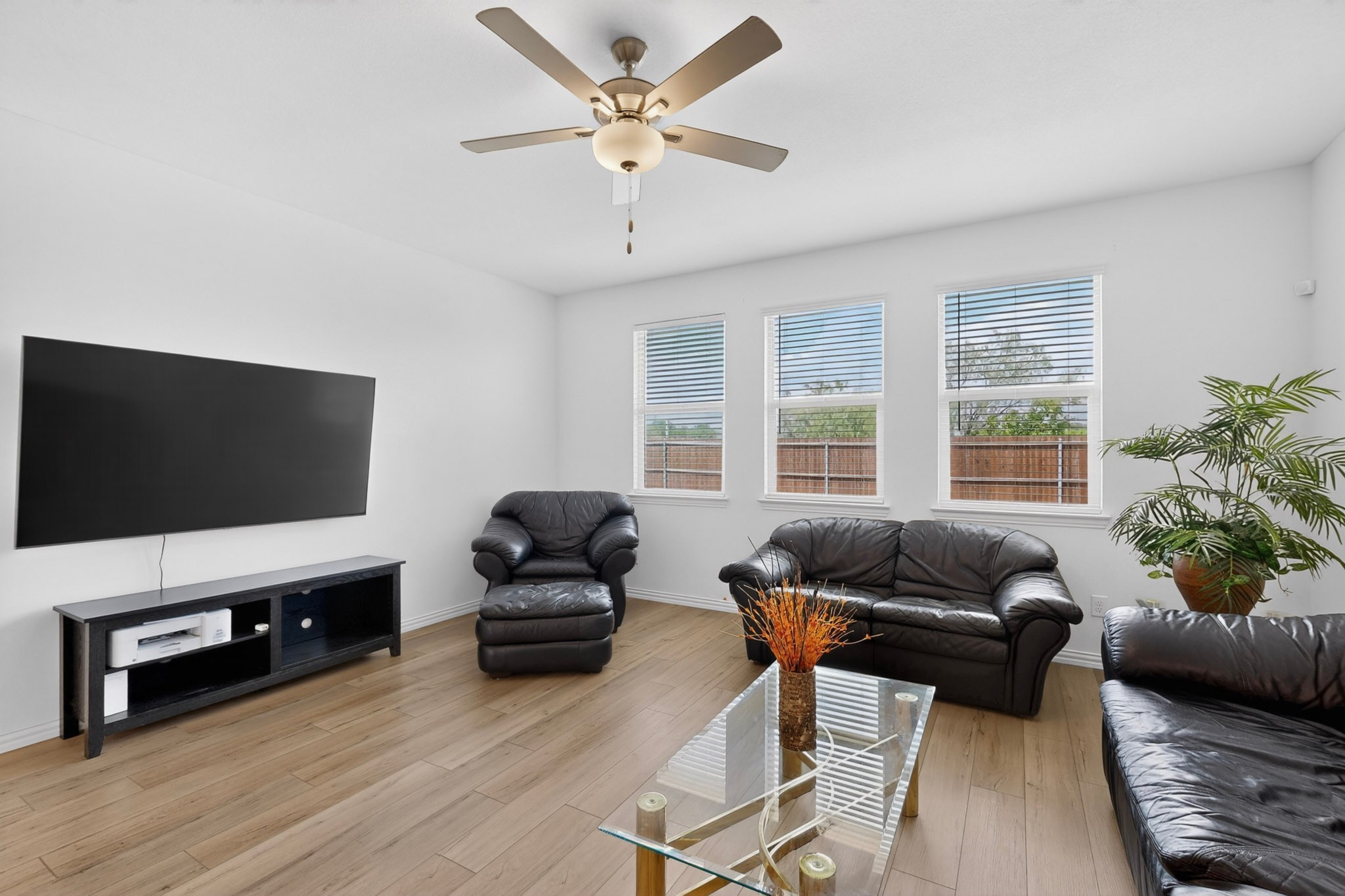 3401 Kingsview Drive