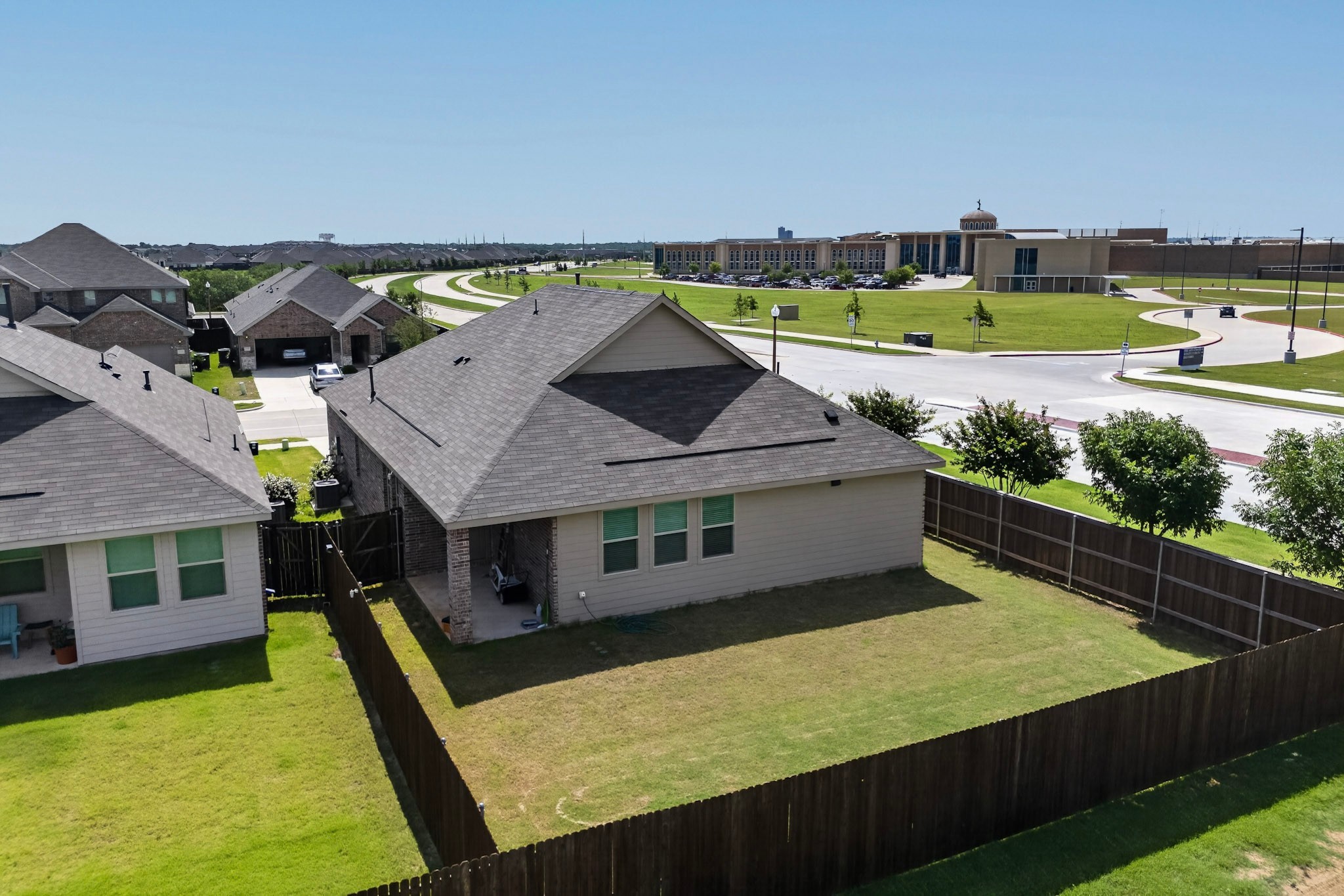 3401 Kingsview Drive